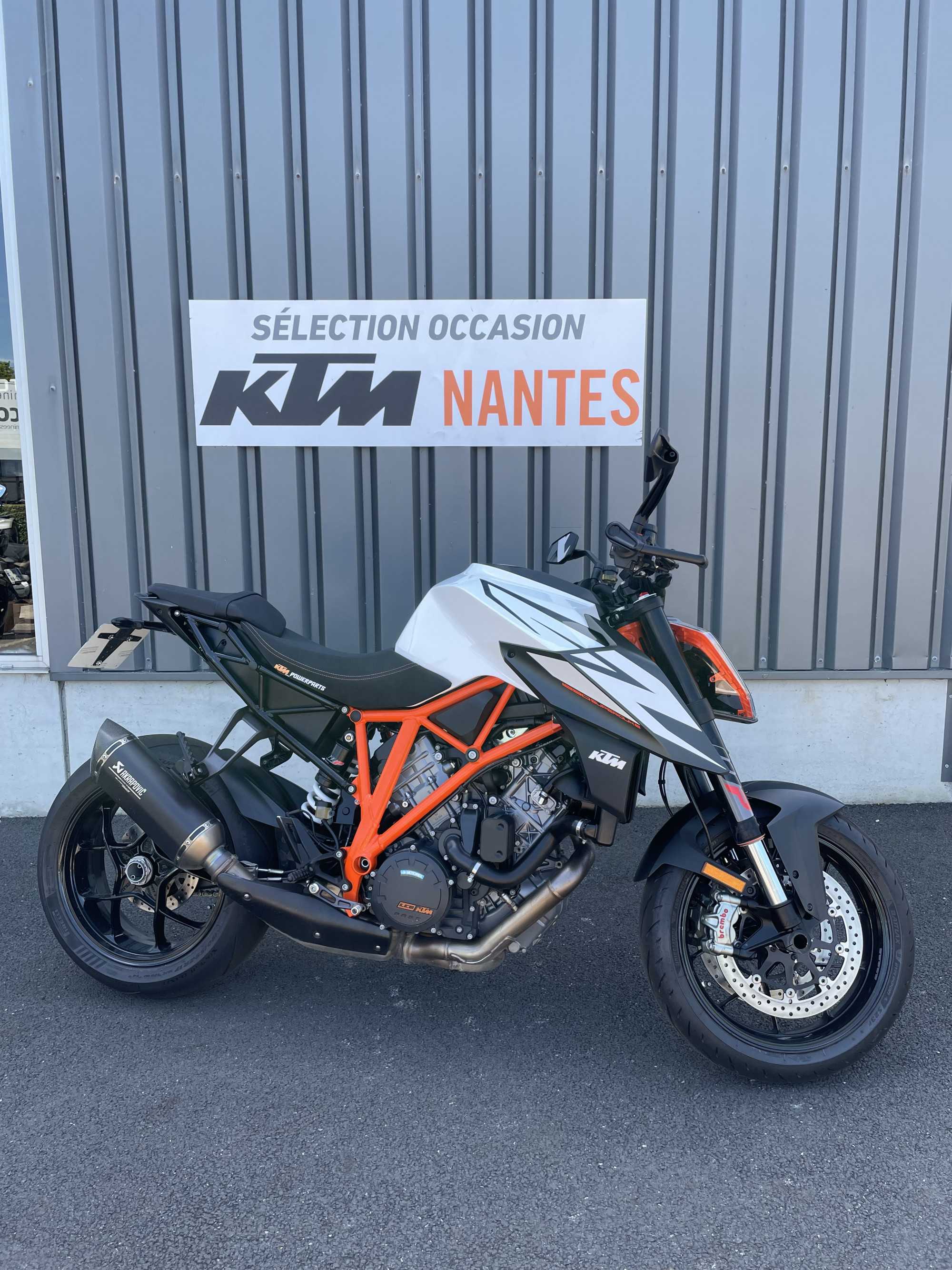 photo de KTM KTM 1290 SUPERDUKE R 1301 occasion de couleur  en vente à Orvault n°3