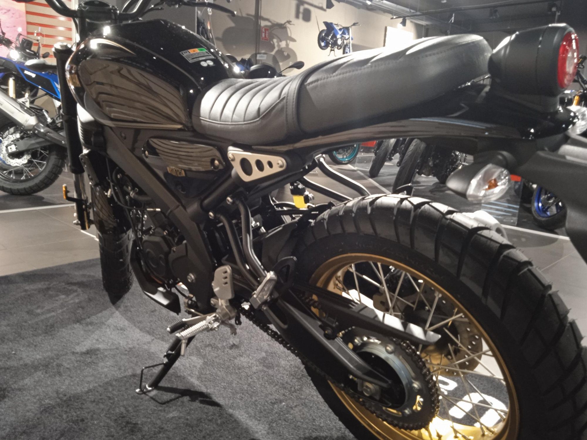 photo de YAMAHA XSR 125 LEGACY 125 occasion de couleur  en vente à Strasbourg n°3