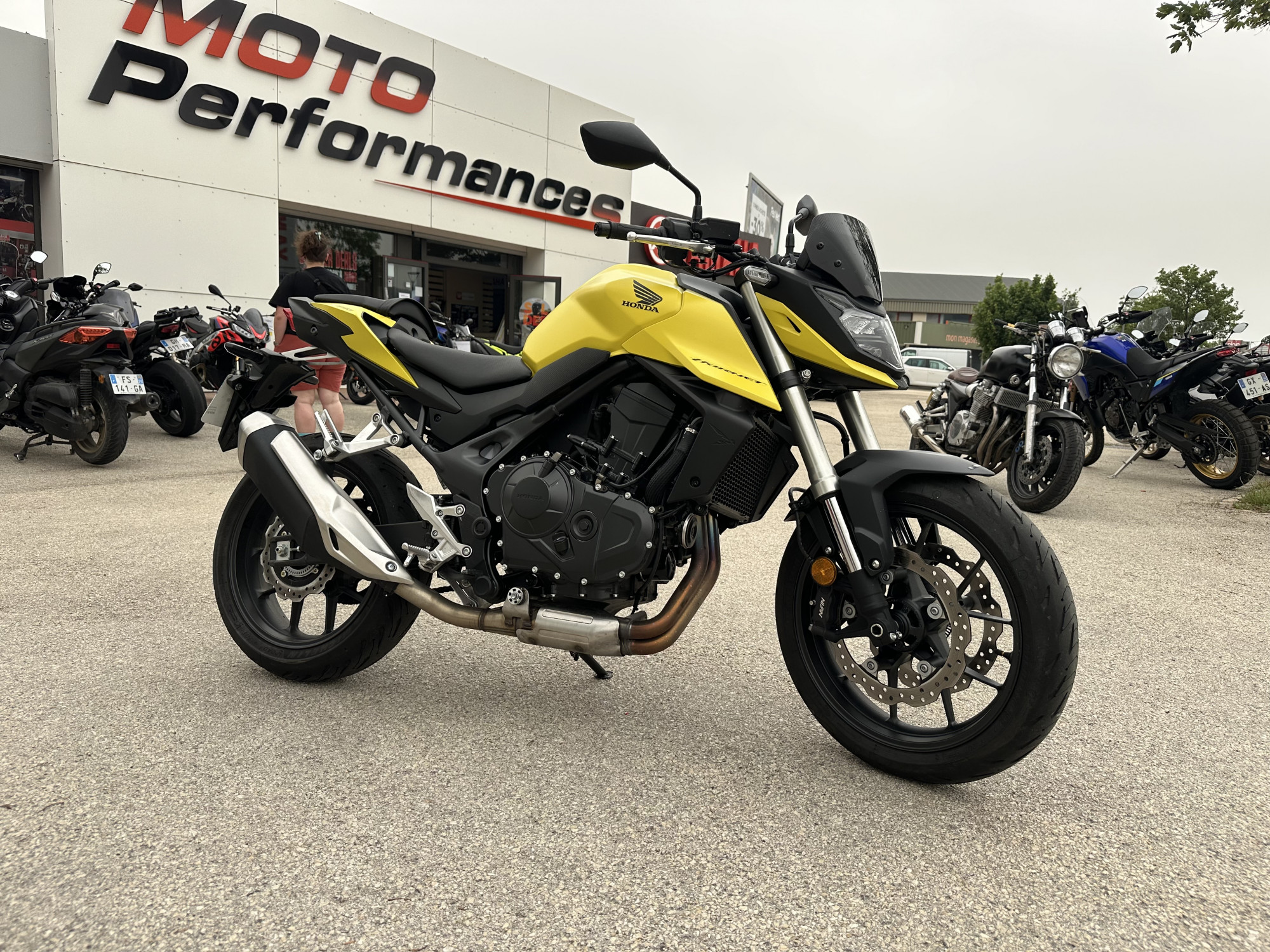 photo de HONDA CB 750 HORNET 750 occasion de couleur  en vente à Pontarlier n°3