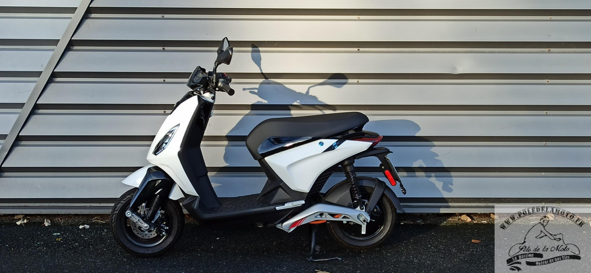 photo de PIAGGIO 1 ACTIVE 125 occasion de couleur  en vente à Gonfreville L Orcher n°3