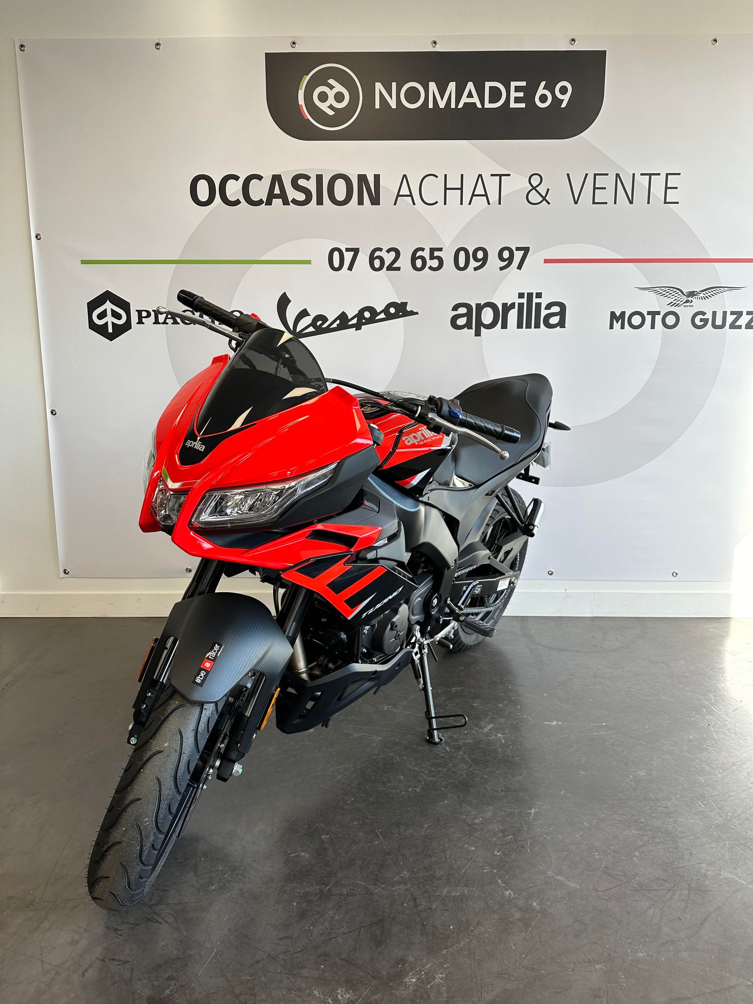 photo de APRILIA TUONO 125 ABS 125 occasion de couleur  en vente à Brignais n°2