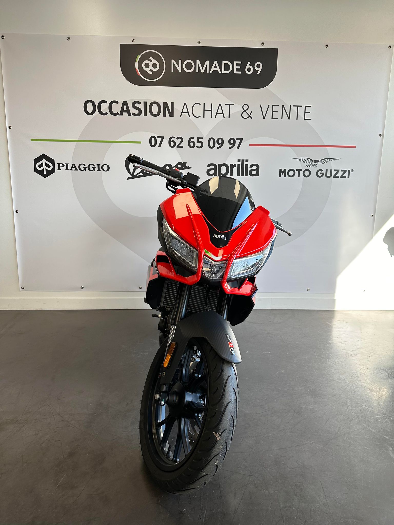 photo de APRILIA TUONO 125 ABS 125 occasion de couleur  en vente à Brignais n°3