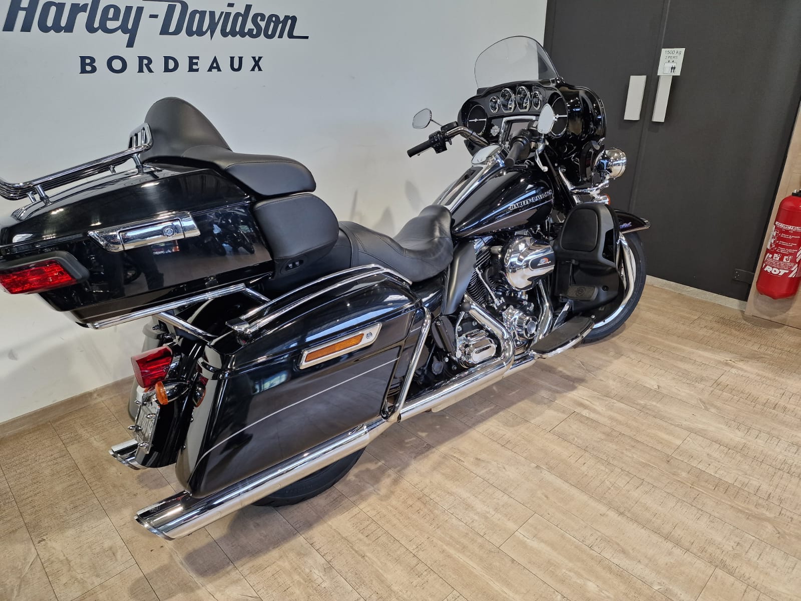 photo de HARLEY DAVIDSON TOURING ELECTRA GLIDE 1690 ULTRA 1690 occasion de couleur  en vente à Begles n°1