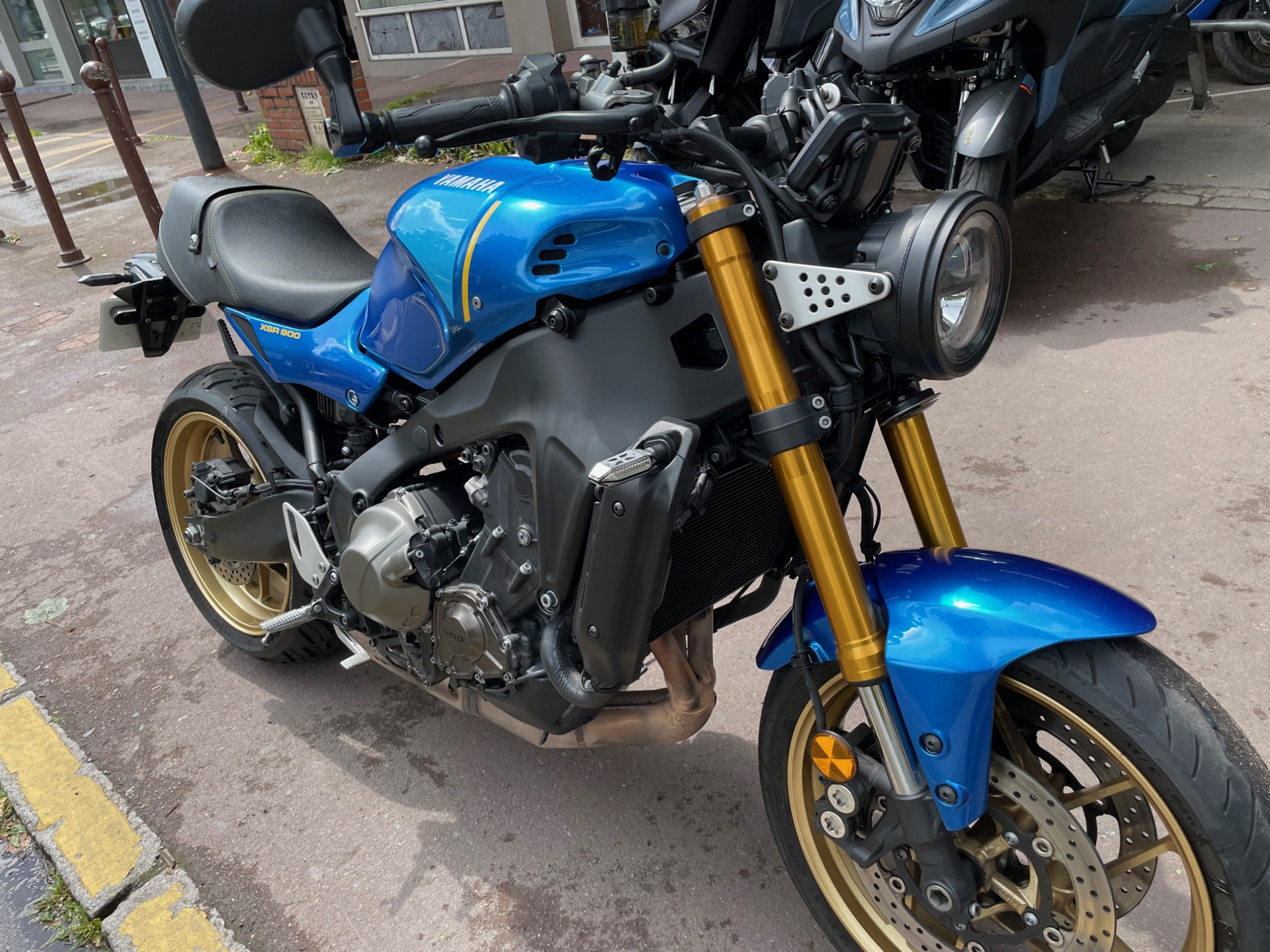 photo de YAMAHA XSR 900 850 occasion de couleur  en vente à Tourcoing n°2