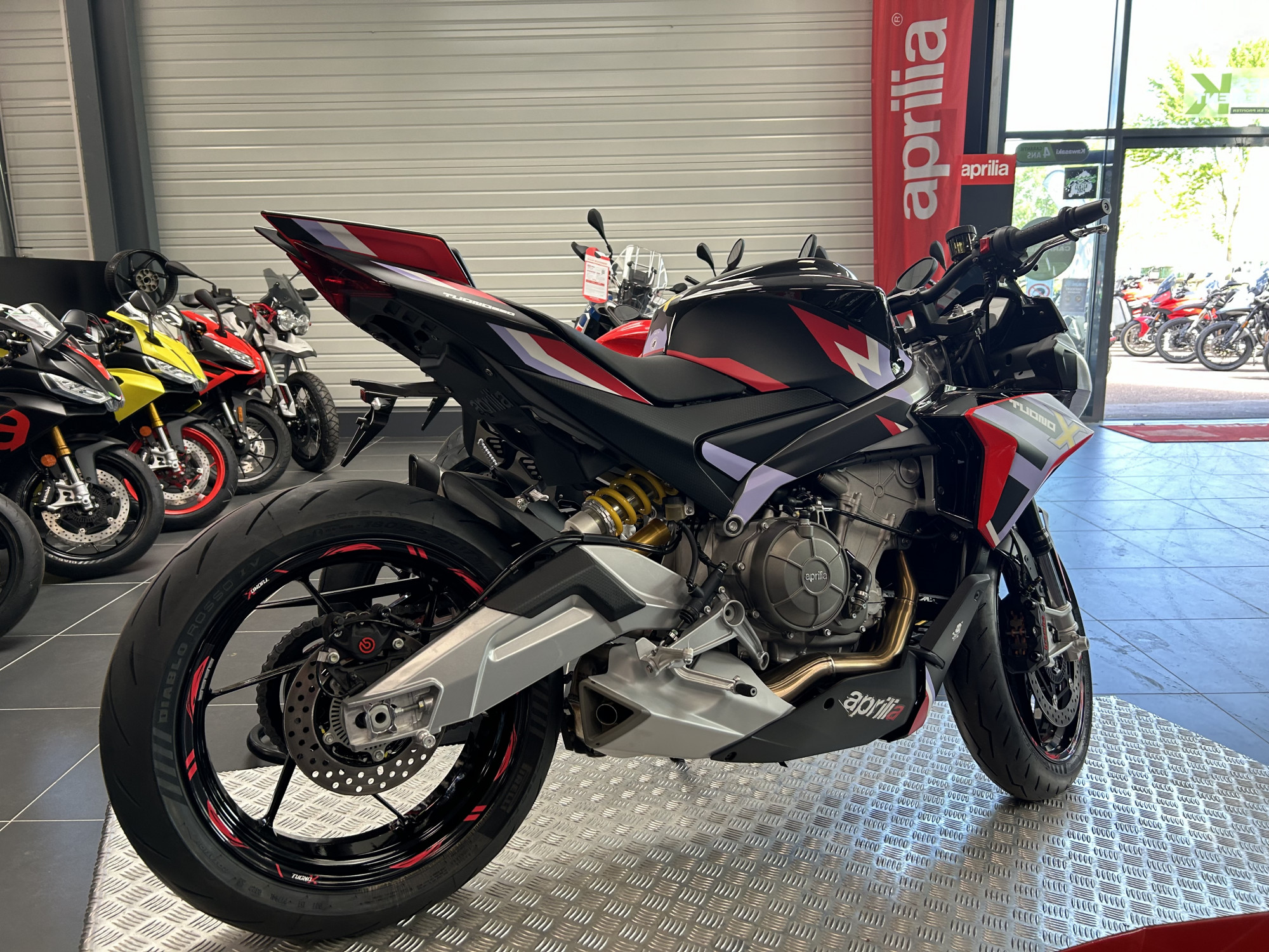 photo de APRILIA TUONO 660 FACTORY 660 occasion de couleur  en vente à Chalon Sur Saone n°2