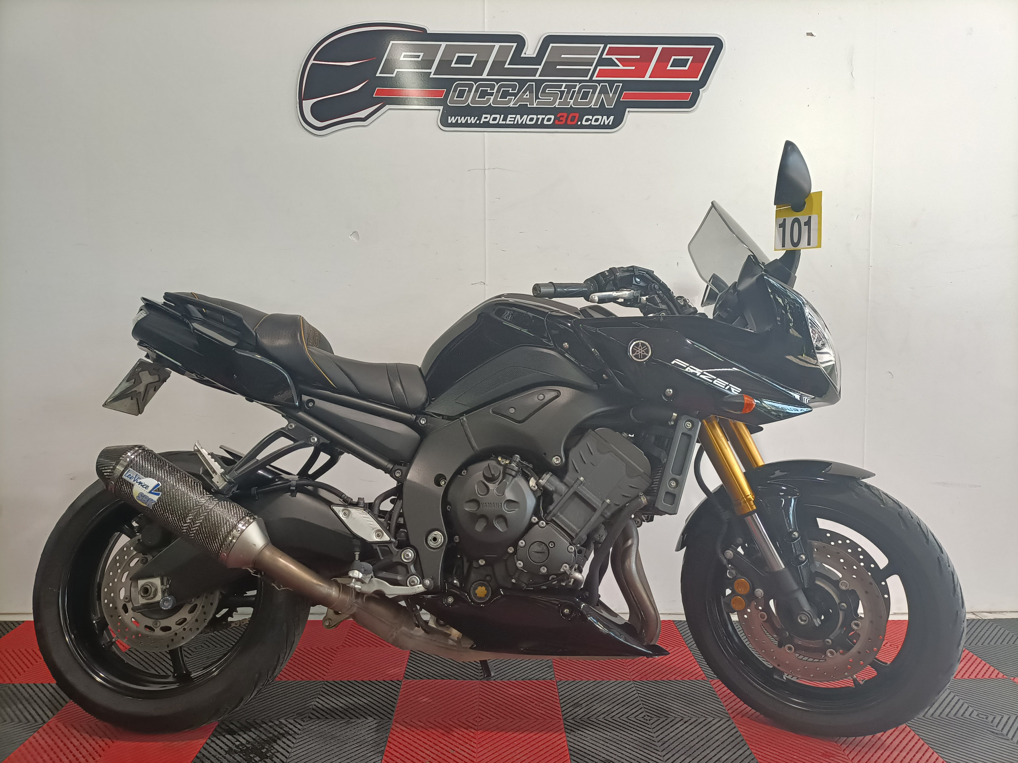 photo de YAMAHA FZ8 S 800 occasion de couleur  en vente à Nimes n°2