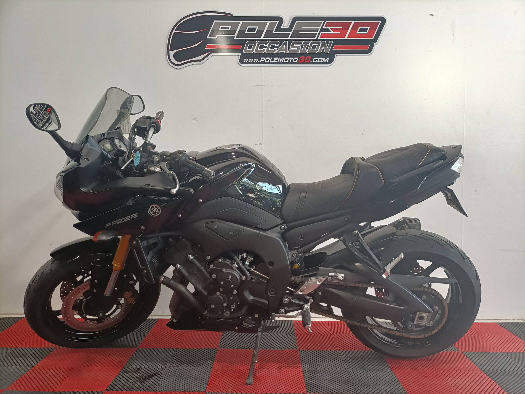 photo de YAMAHA FZ8 S 800 occasion de couleur  en vente à Nimes n°3