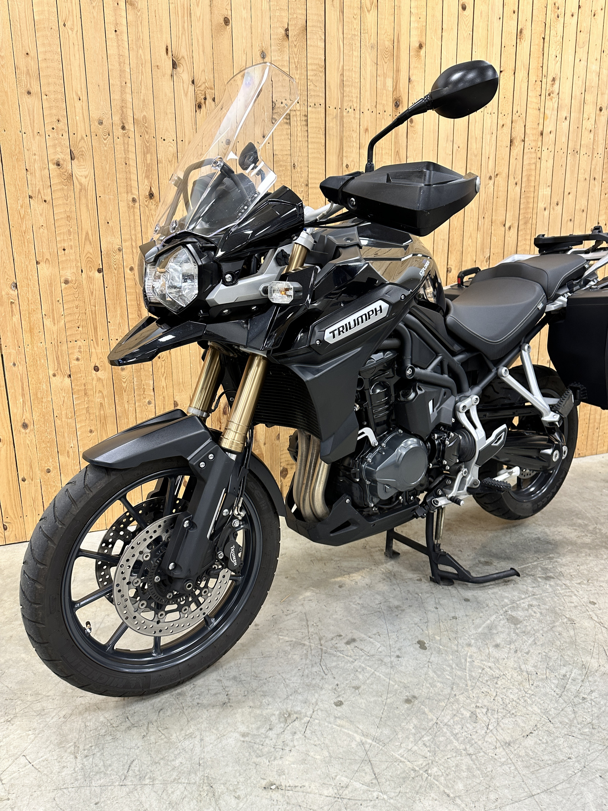 photo de TRIUMPH TIGER 1200 EXPLORER 1200 occasion de couleur  en vente   Valence