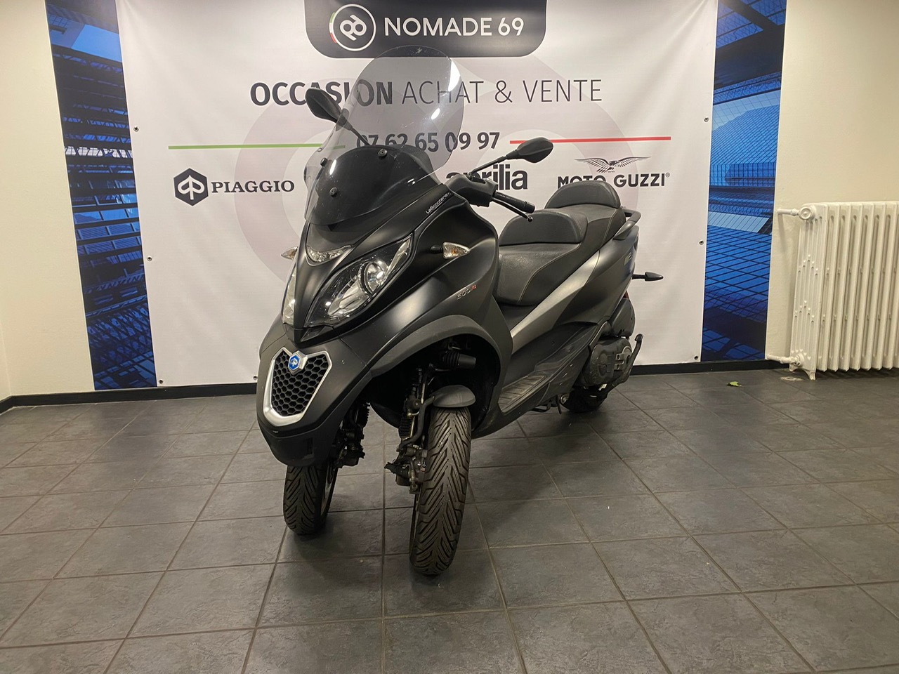 photo de PIAGGIO MP3 500 ABS-ASR 500 occasion de couleur  en vente à Brignais n°3