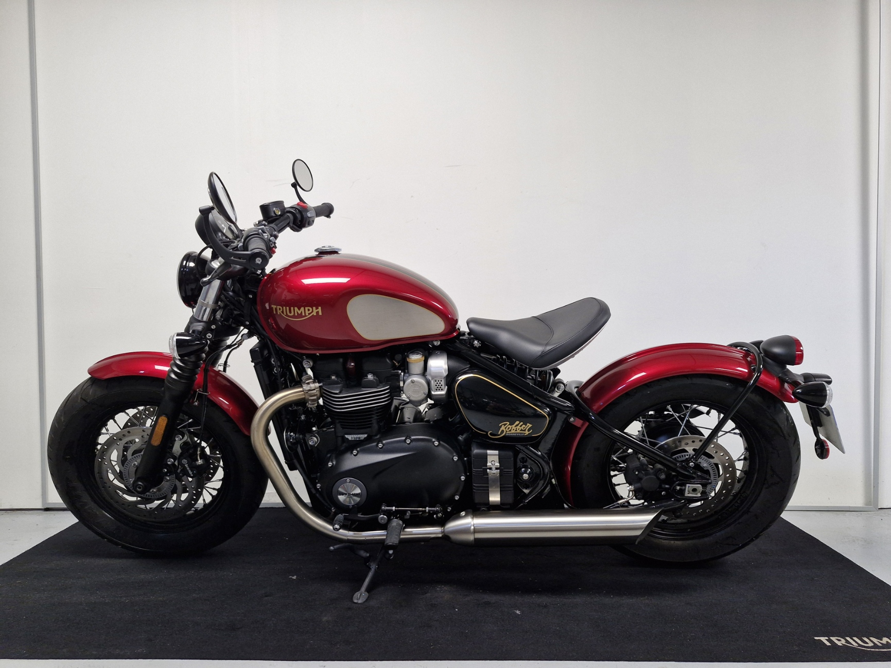 photo de TRIUMPH BONNEVILLE BOBBER 1200 GOLD LINE 1200 occasion de couleur  en vente à Coignieres n°3