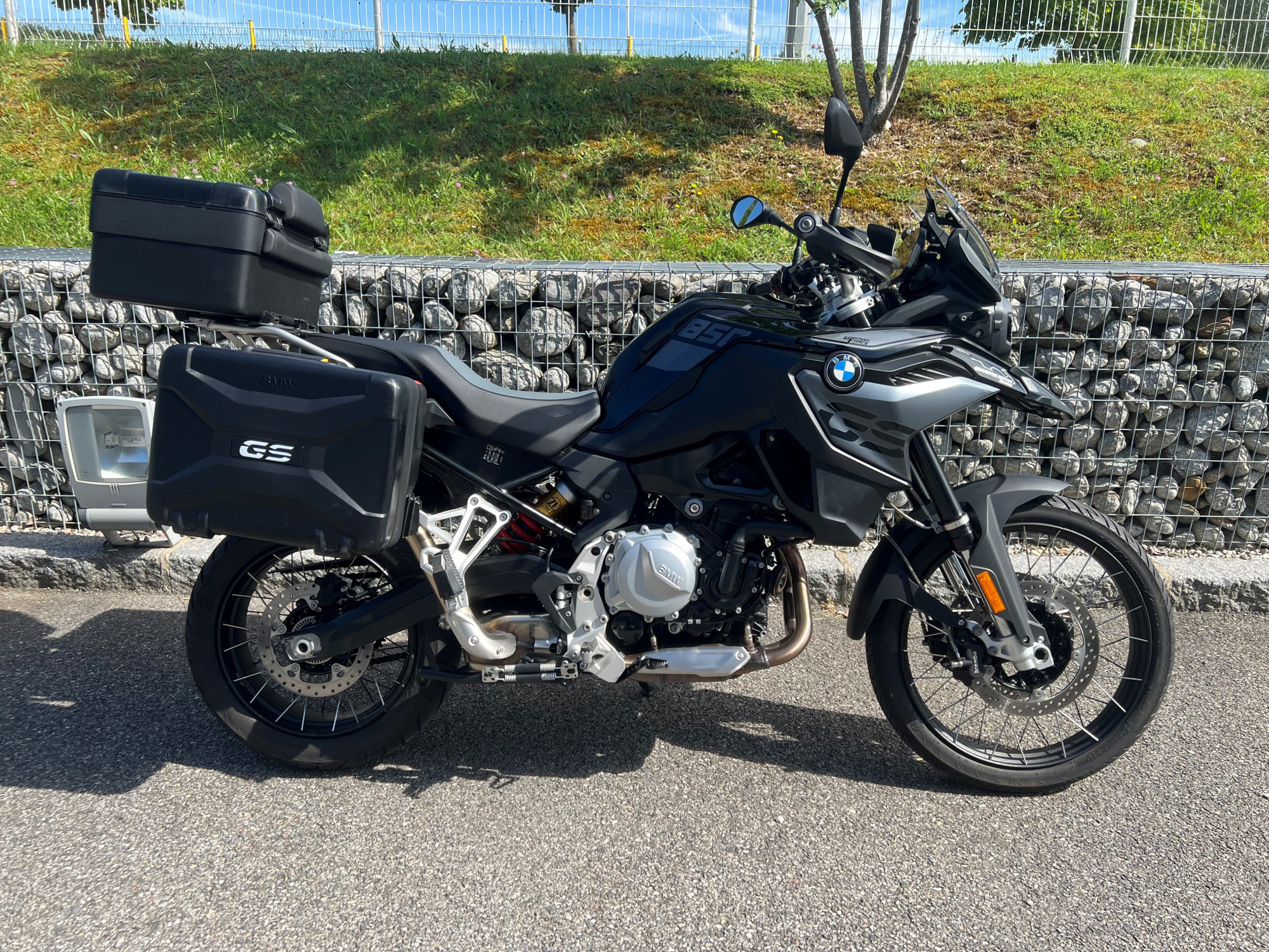 photo de BMW F 850 GS 850 occasion de couleur  en vente à Ville La Grand n°1