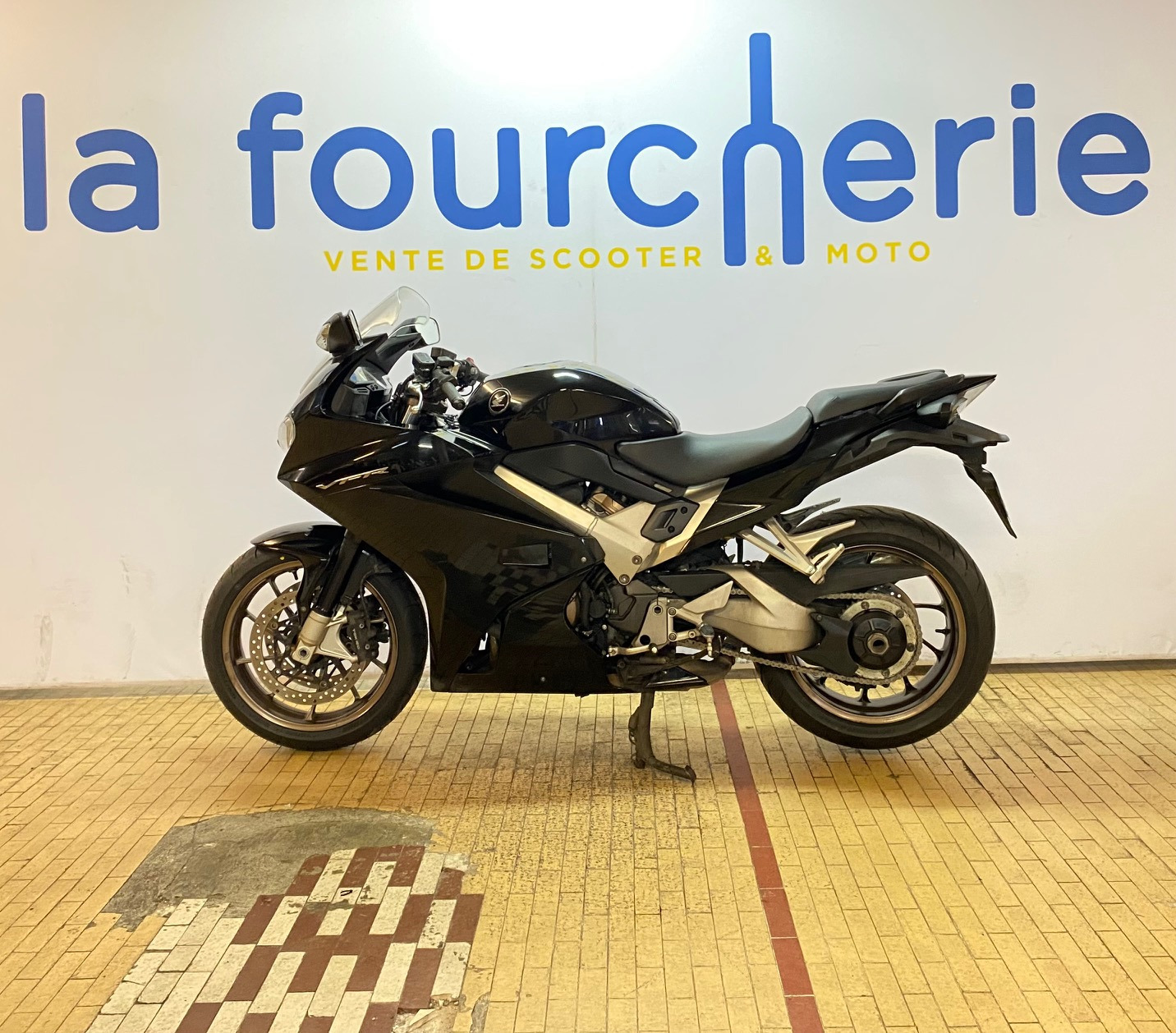 Annonce moto Honda VFR 800 F