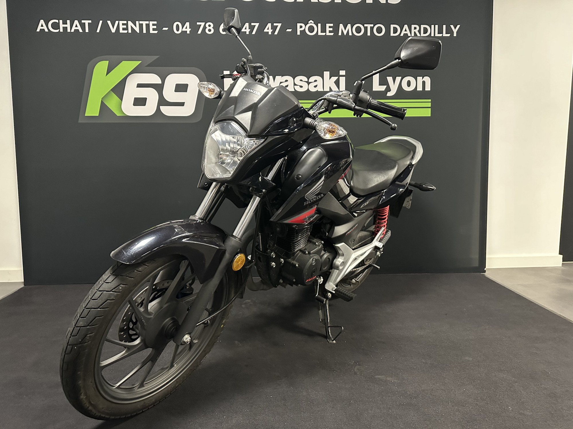 photo de HONDA CB 125 125 occasion de couleur  en vente à Dardilly n°2