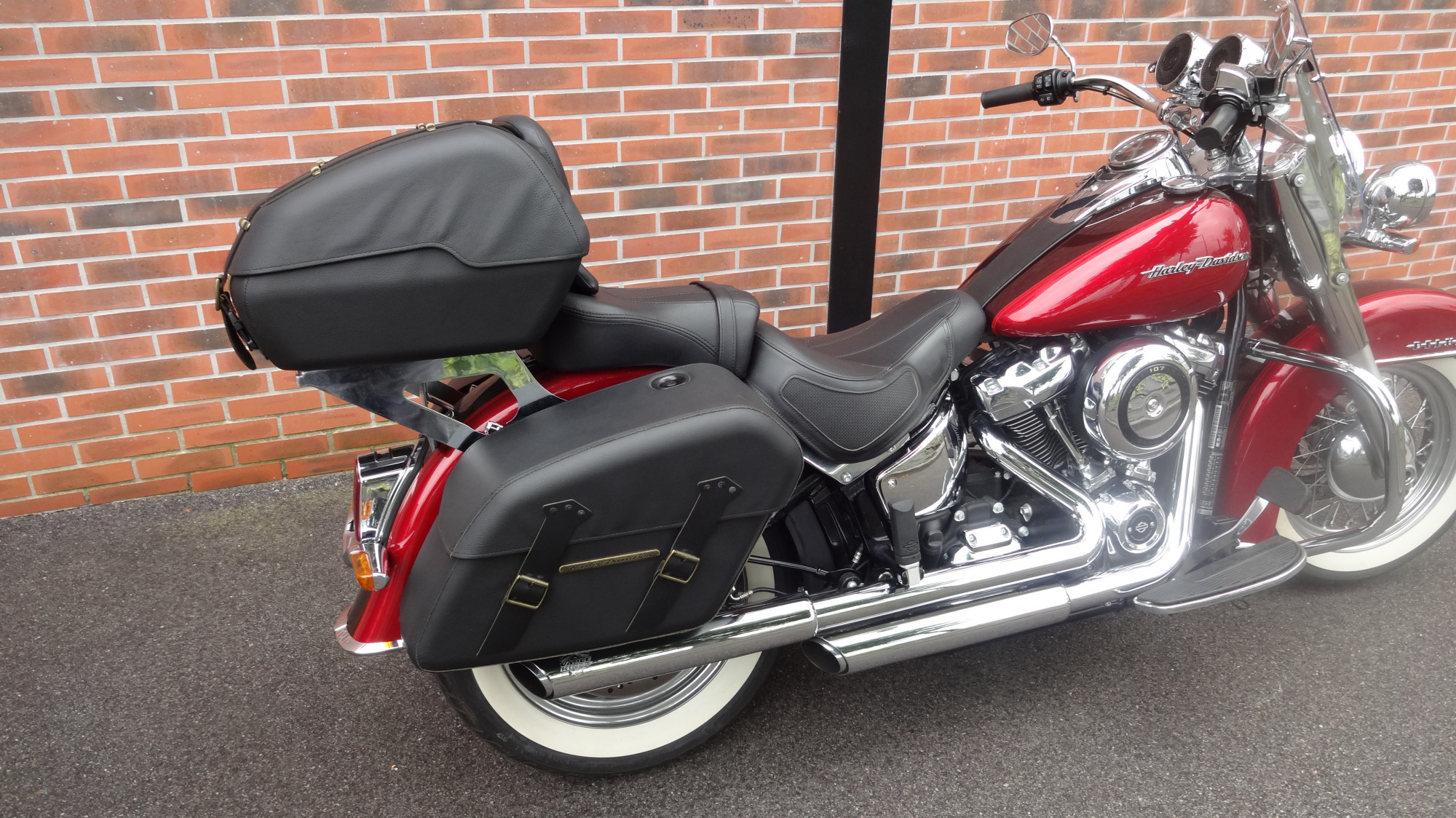 photo de HARLEY DAVIDSON SOFTAIL DELUXE 1745 1745 occasion de couleur  en vente à St Jean Du Cardonnay n°3