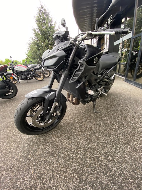 photo de YAMAHA MT-09 850 occasion de couleur  en vente à Roissy En France n°2