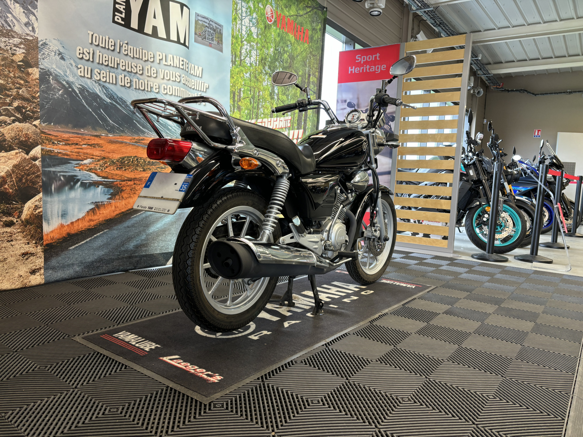 photo de YAMAHA YBR 125 occasion de couleur  en vente à Rennes n°3