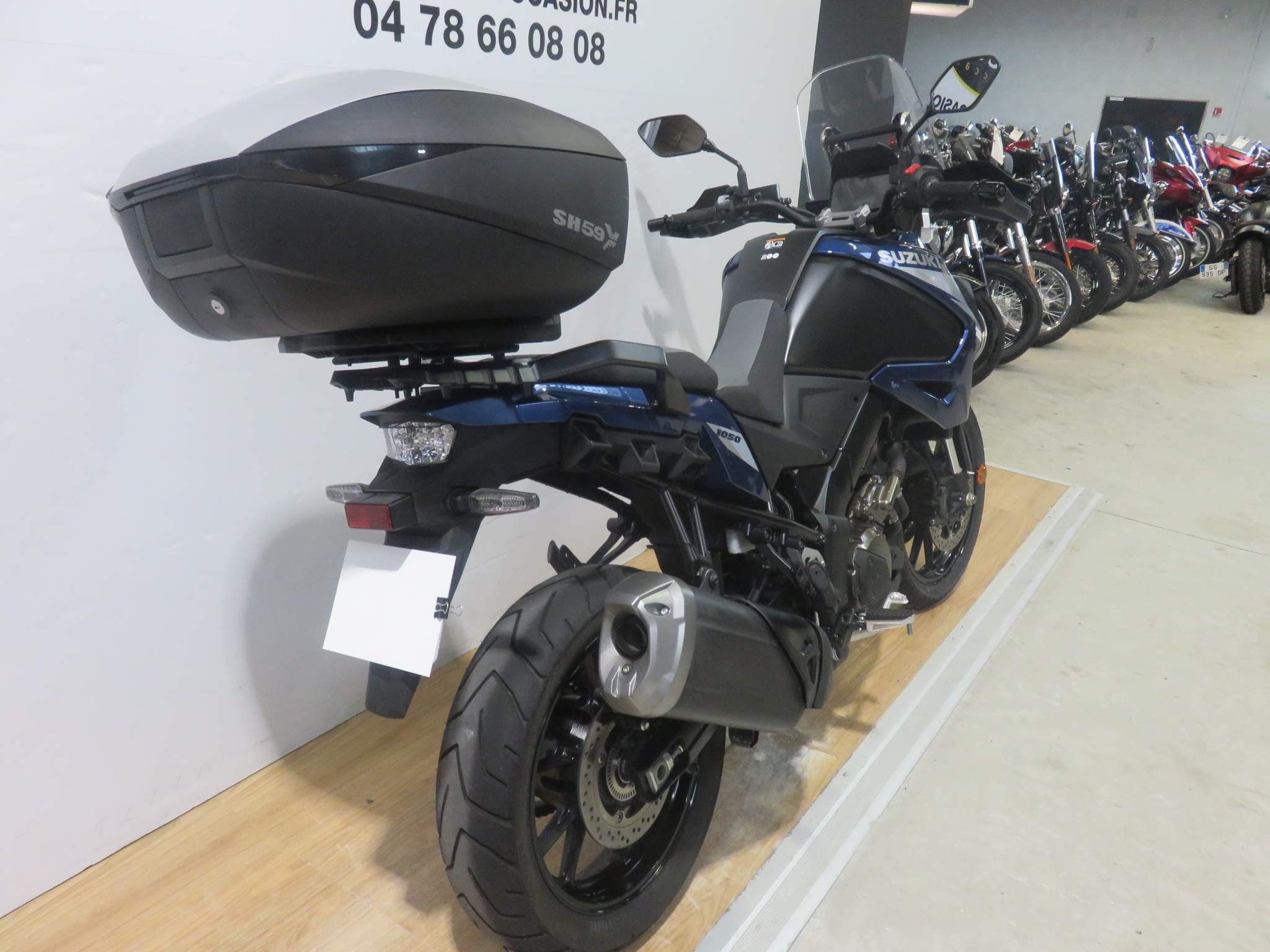 photo de SUZUKI DL 1050 V-STROM 1050 occasion de couleur  en vente à Limonest n°3