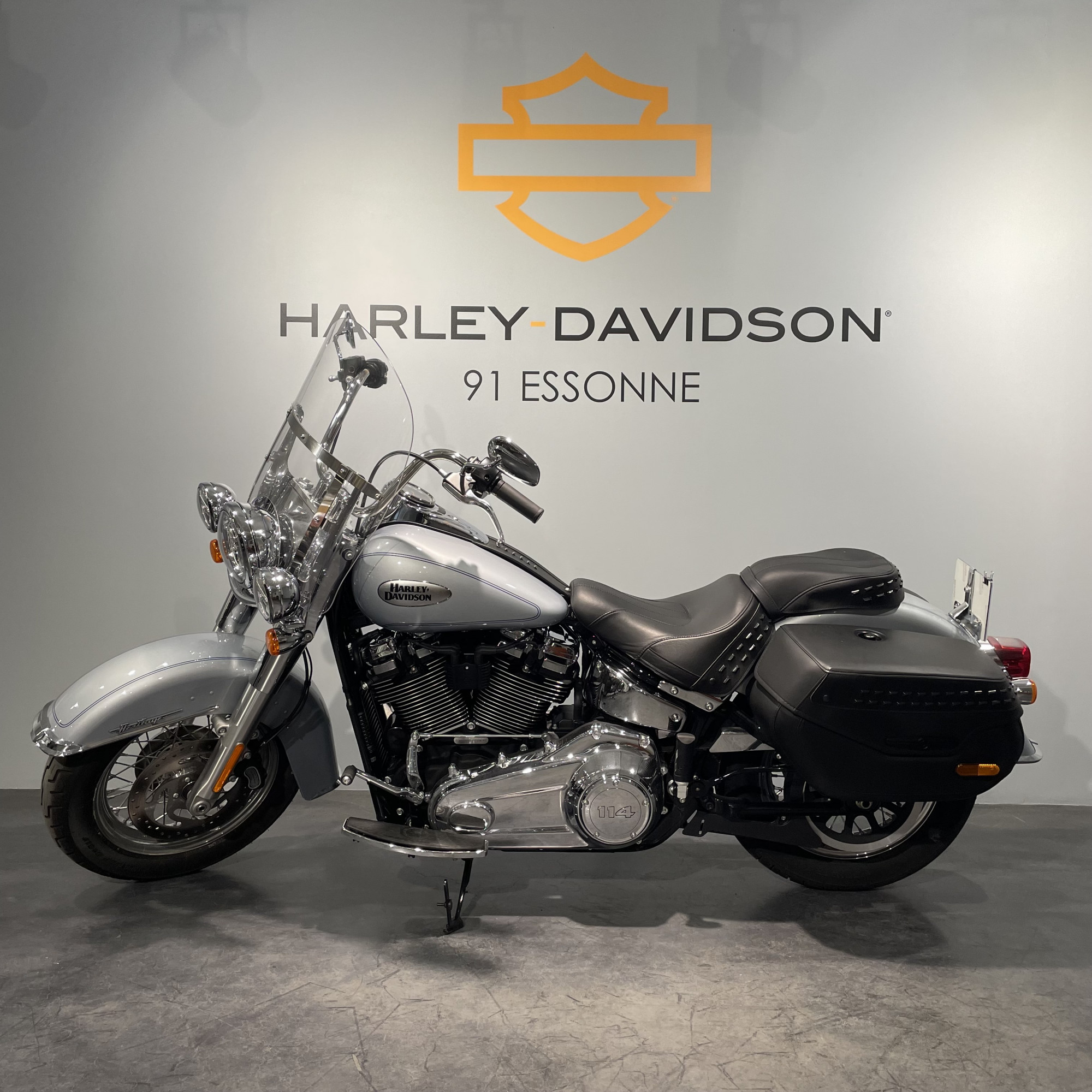 photo de HARLEY DAVIDSON SOFTAIL HERITAGE 1868 CLASSIC 1868 occasion de couleur  en vente à Ballainvilliers n°2