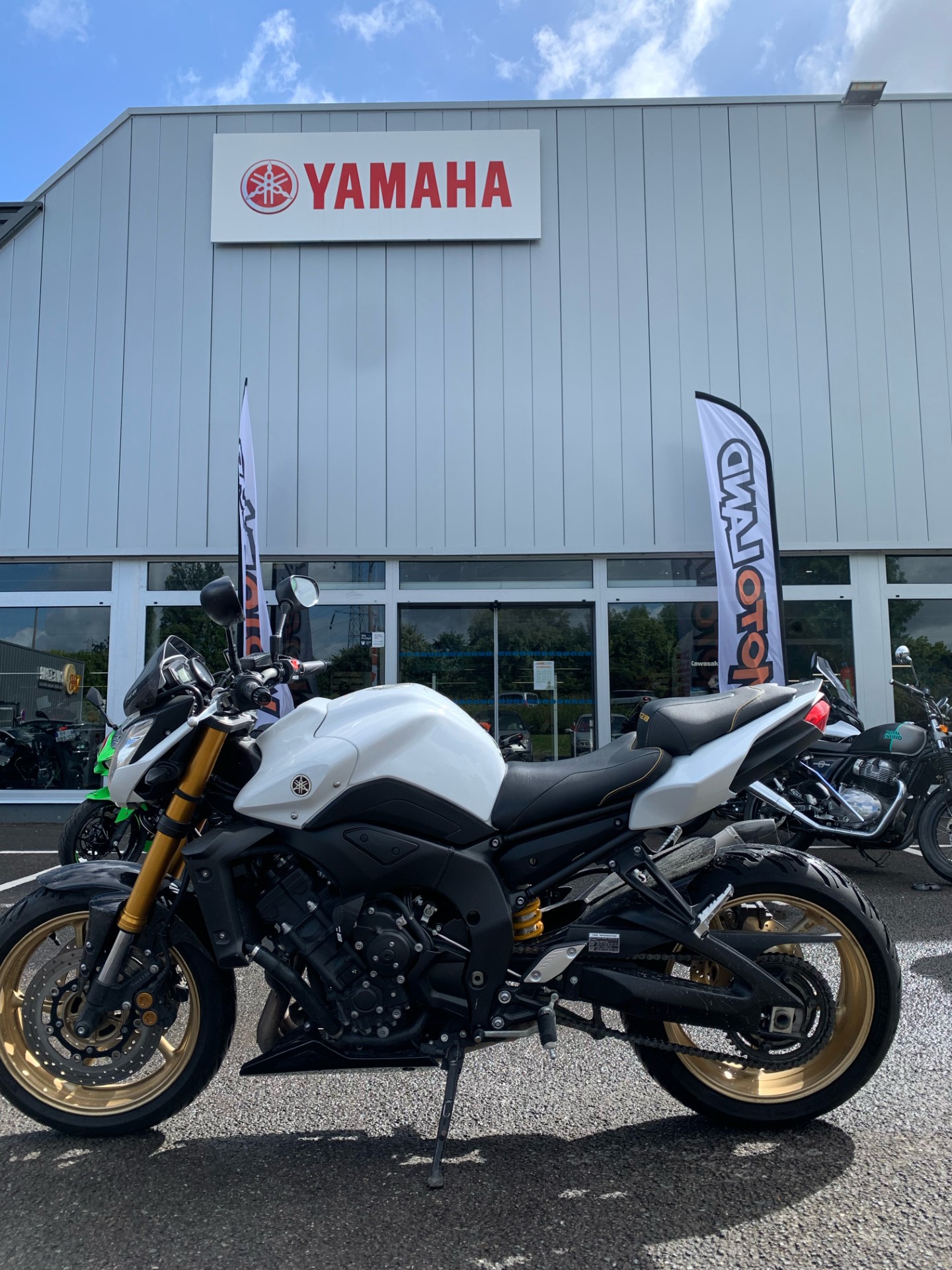 photo de YAMAHA FZ8 FAZER 800 occasion de couleur  en vente à Dunkerque n°3