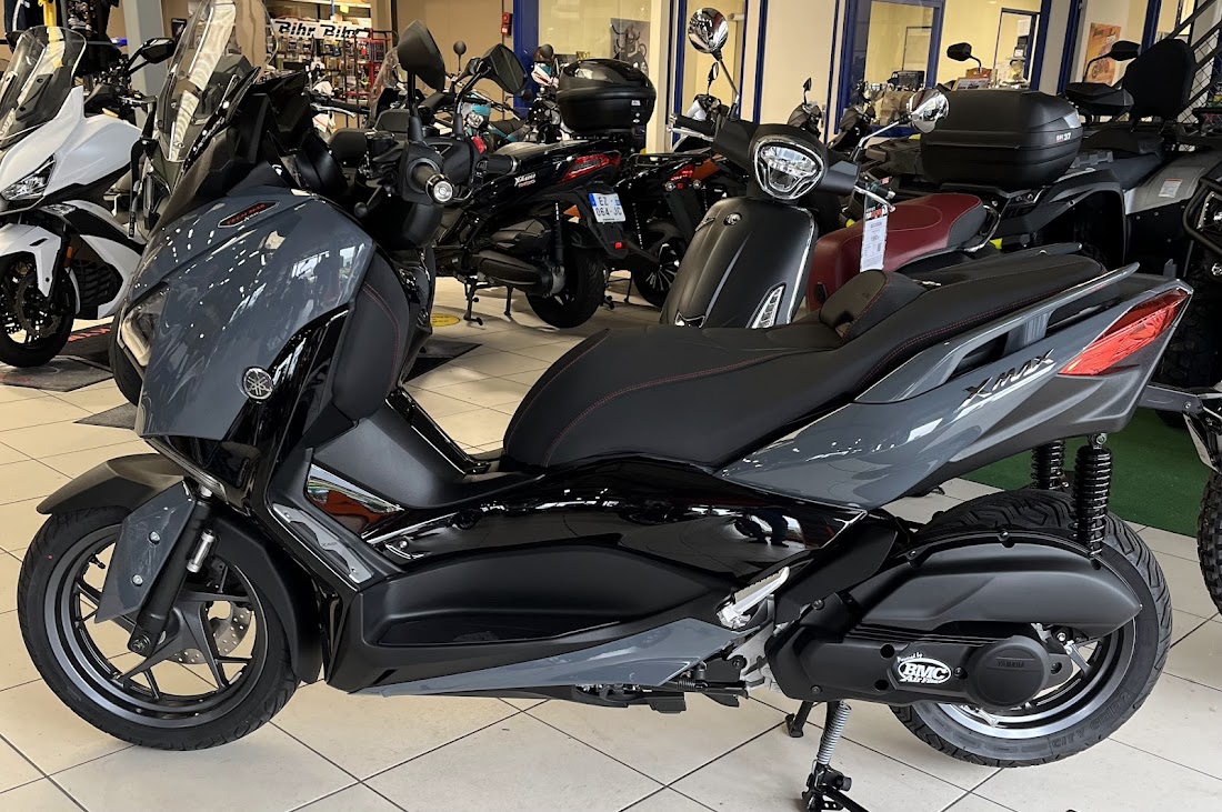 photo de YAMAHA X-MAX 125 TECH MAX 124 occasion de couleur  en vente à Charleville Mezieres n°3