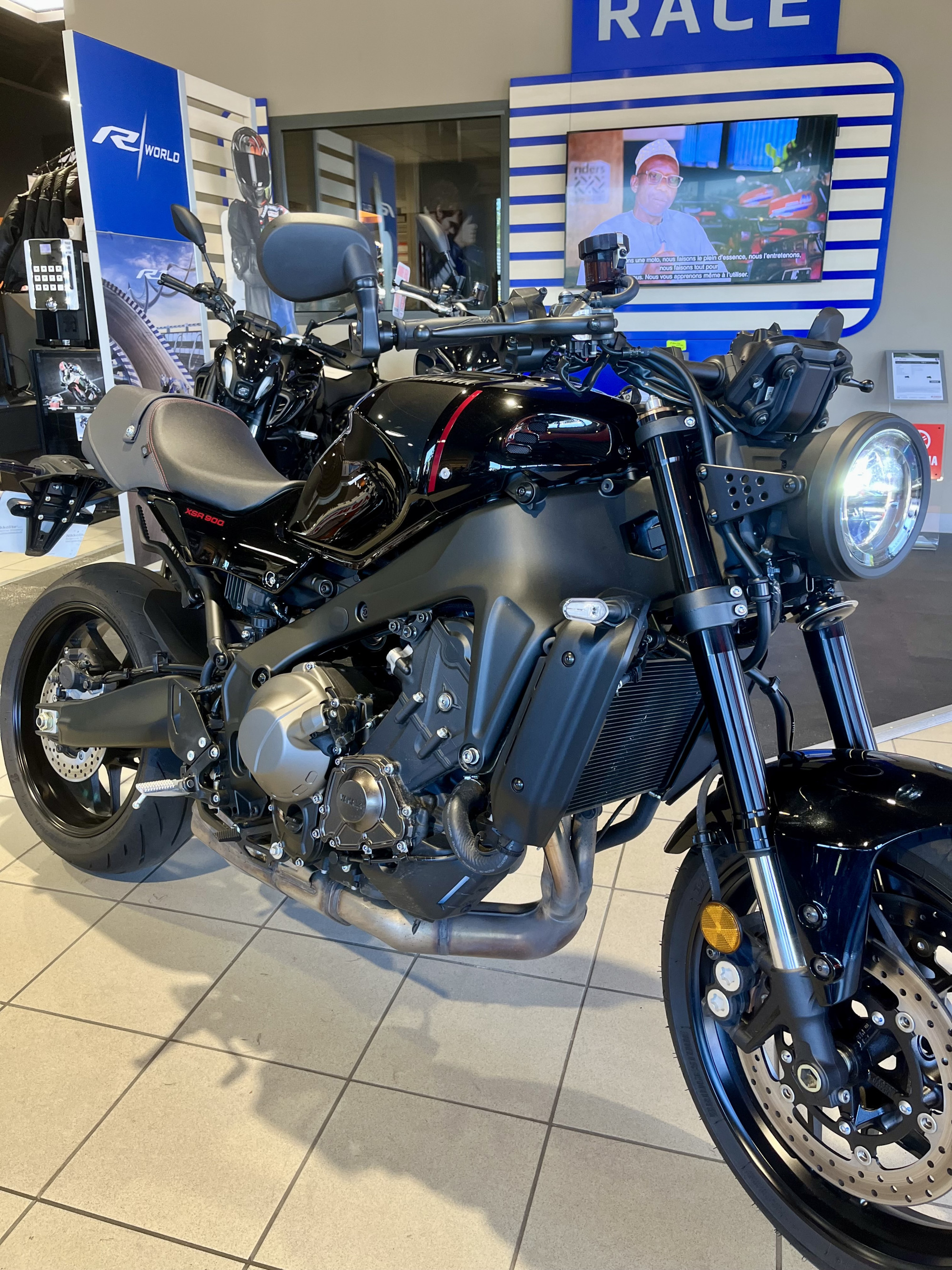 photo de YAMAHA XSR 900 850 occasion de couleur  en vente   Lanester