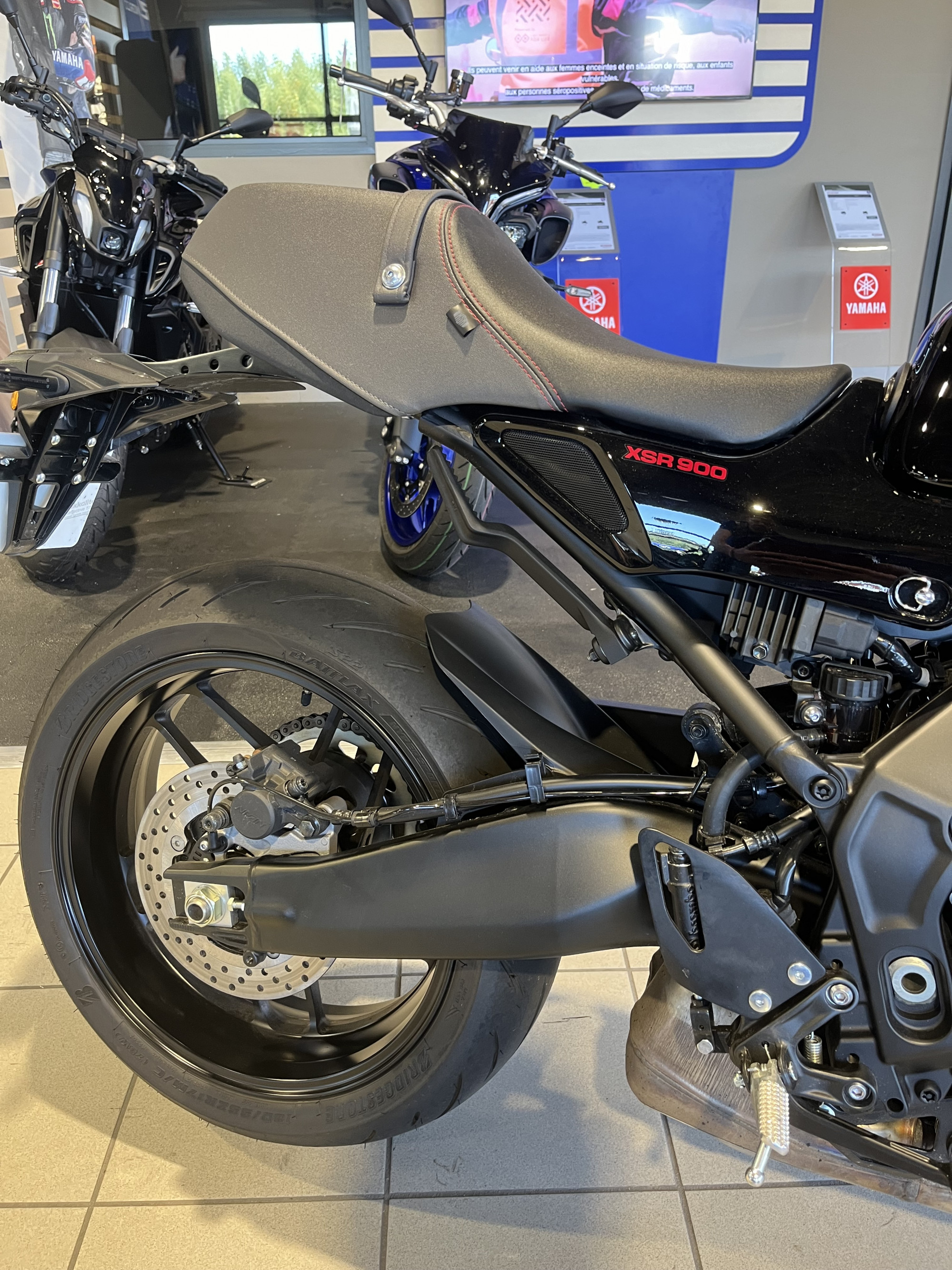 photo de YAMAHA XSR 900 850 occasion de couleur  en vente à Lanester n°2