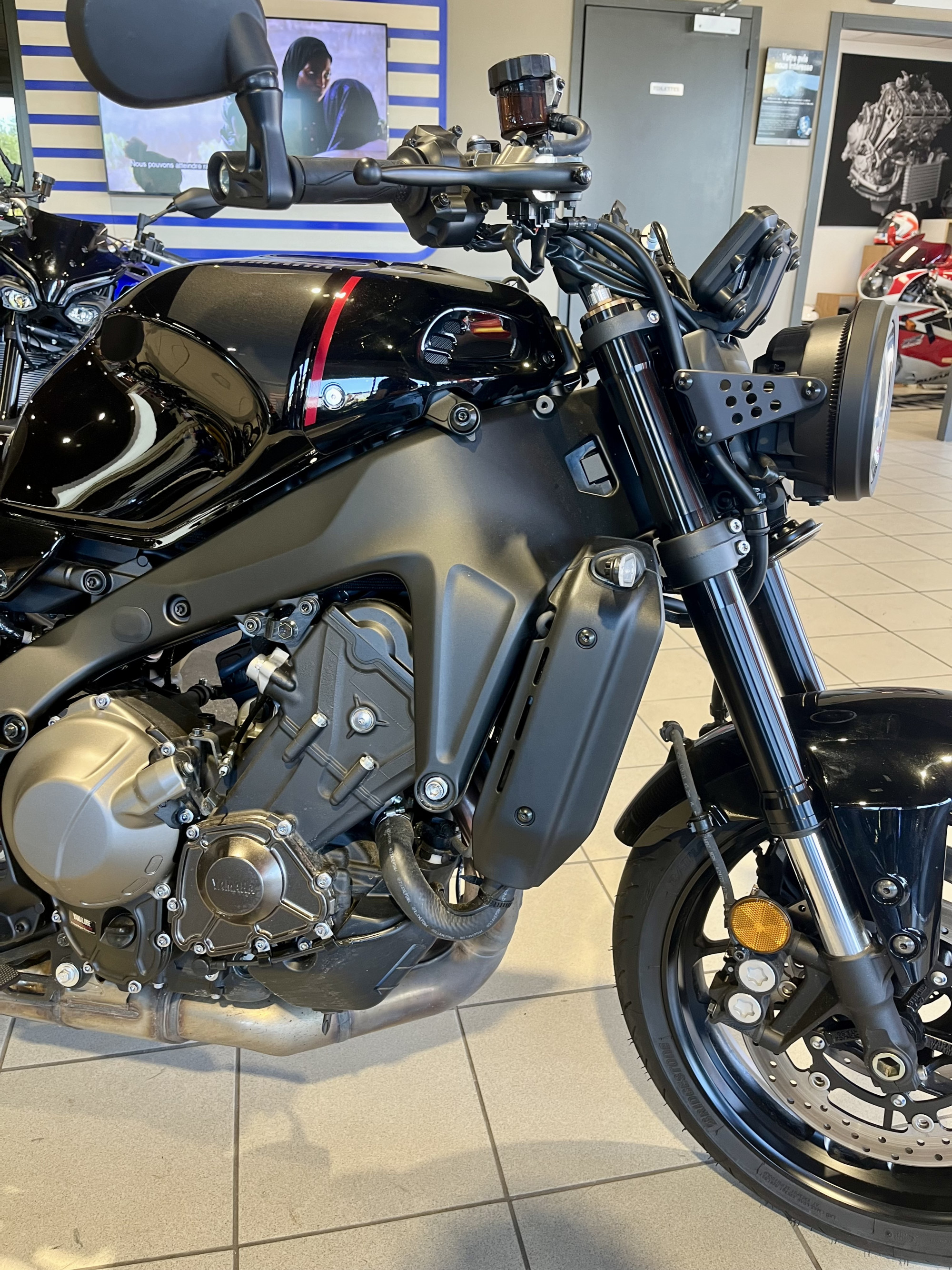 photo de YAMAHA XSR 900 850 occasion de couleur  en vente à Lanester n°3