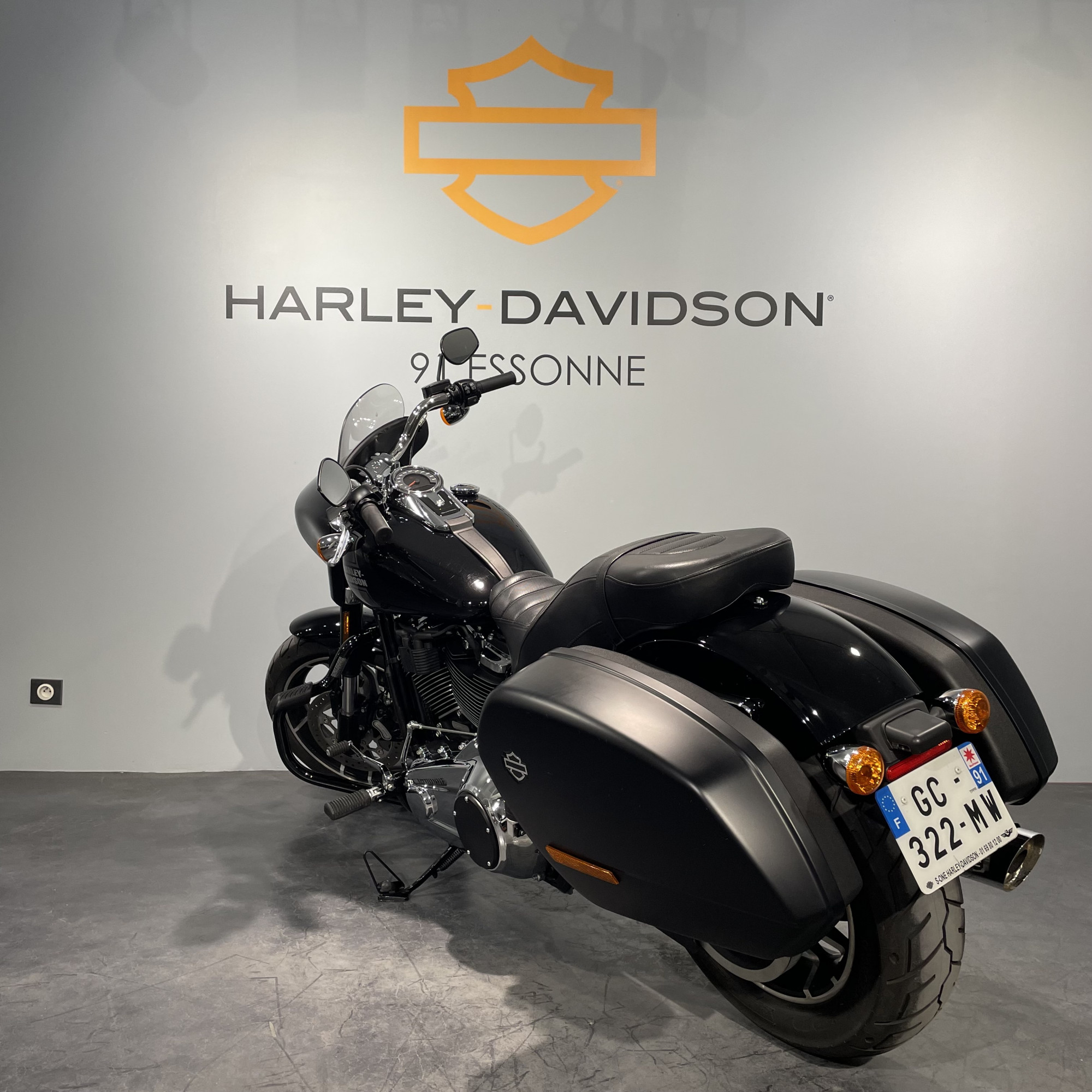 photo de HARLEY DAVIDSON SOFTAIL SPORT GLIDE 1745 1745 occasion de couleur  en vente   Ballainvilliers