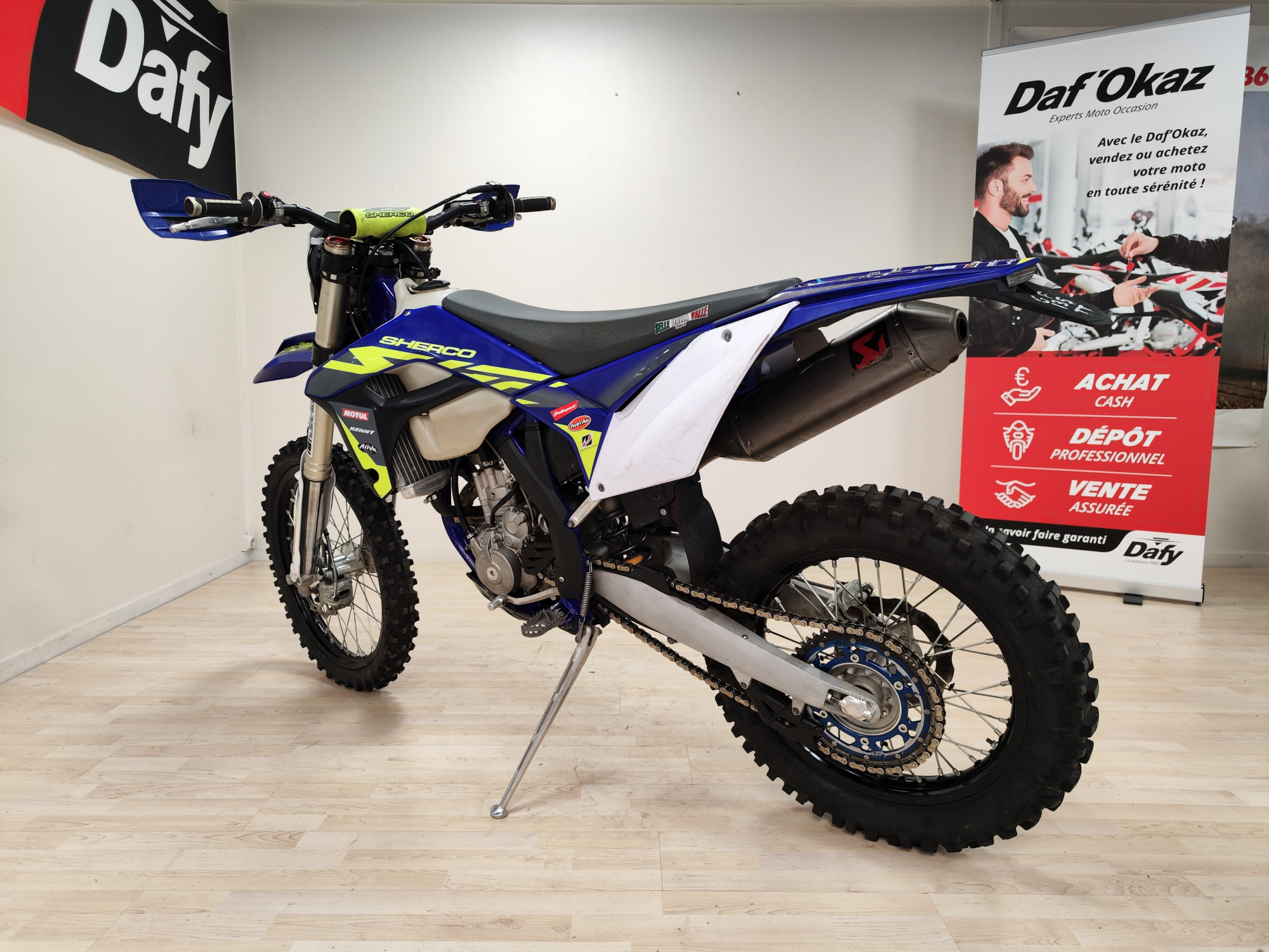 photo de SHERCO 250 SEF FACTORY 250 occasion de couleur  en vente à Champniers n°2