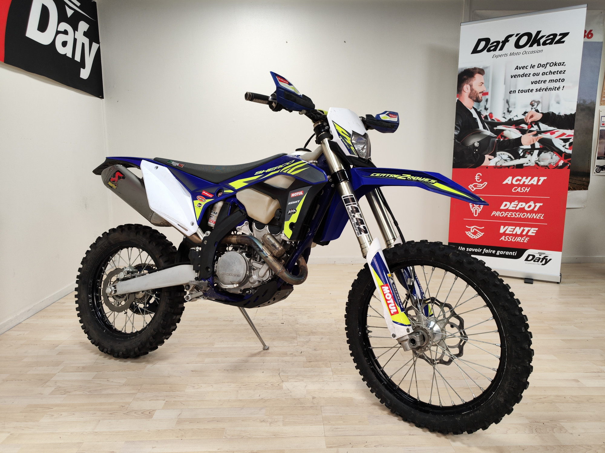 photo de SHERCO 250 SEF FACTORY 250 occasion de couleur  en vente   Champniers