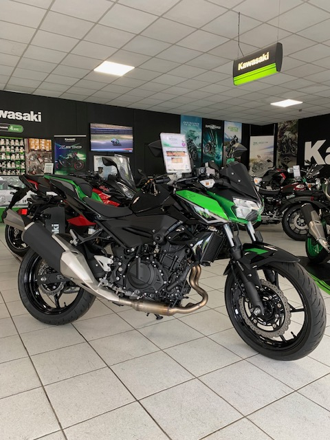 photo de KAWASAKI Z400 399 occasion de couleur  en vente à Niort n°1