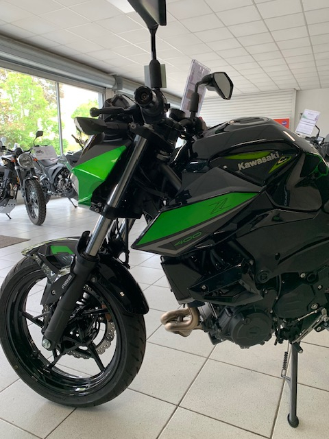 photo de KAWASAKI Z400 399 occasion de couleur  en vente à Niort n°3