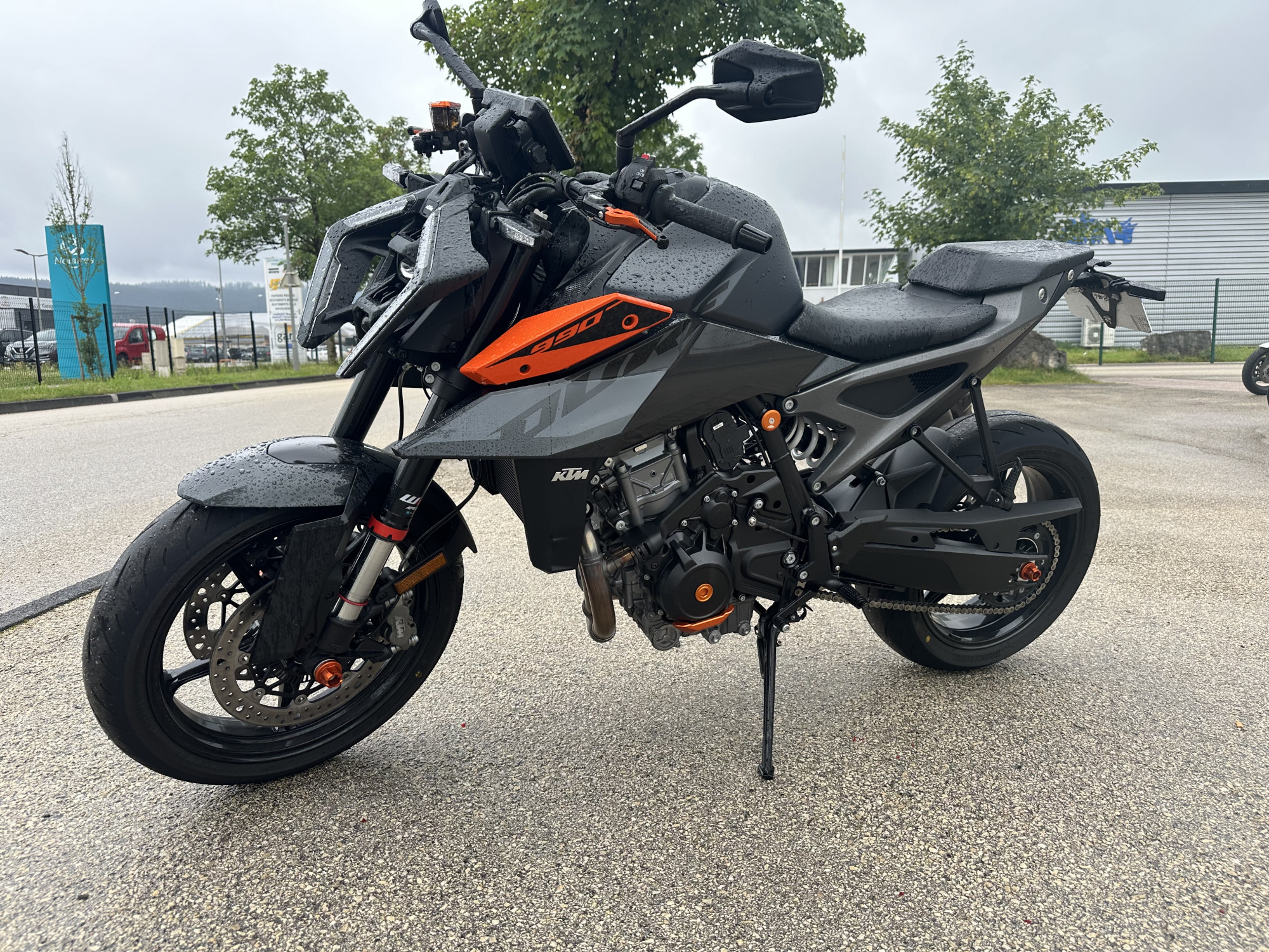 photo de KTM 990 DUKE 990 occasion de couleur  en vente à Pontarlier n°1