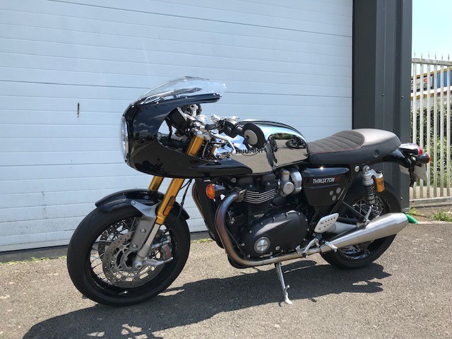 photo de TRIUMPH THRUXTON 1200 RS 1200 occasion de couleur  en vente à Vezin Le Coquet n°2