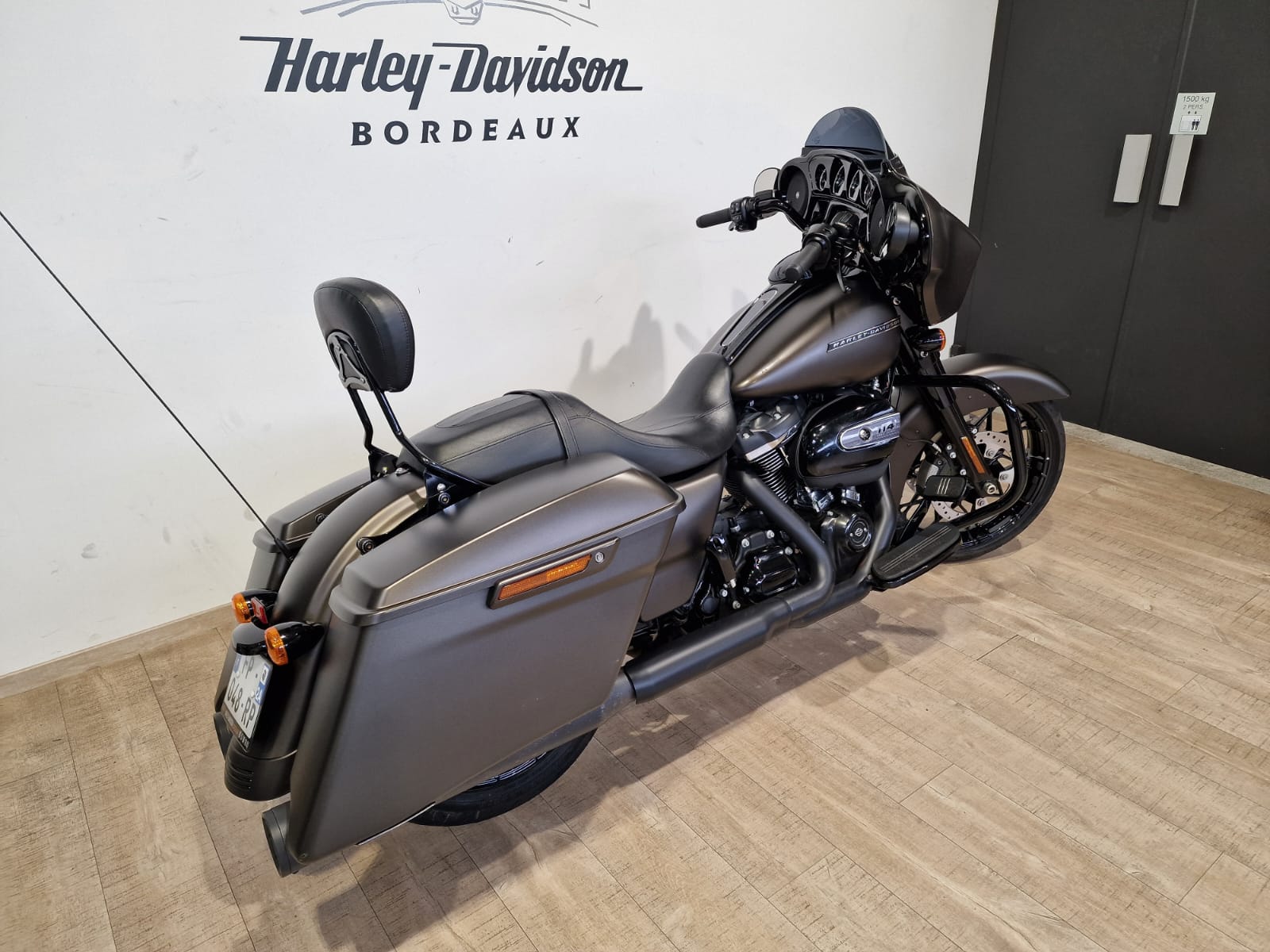 photo de HARLEY DAVIDSON TOURING STREET GLIDE 1868 SPECIA 1868 occasion de couleur  en vente à Begles n°2