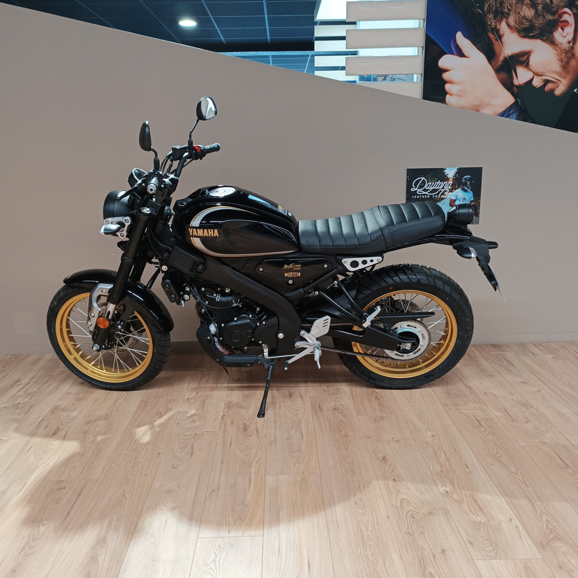 photo de YAMAHA XSR 125 LEGACY 125 occasion de couleur  en vente à Quevert n°2