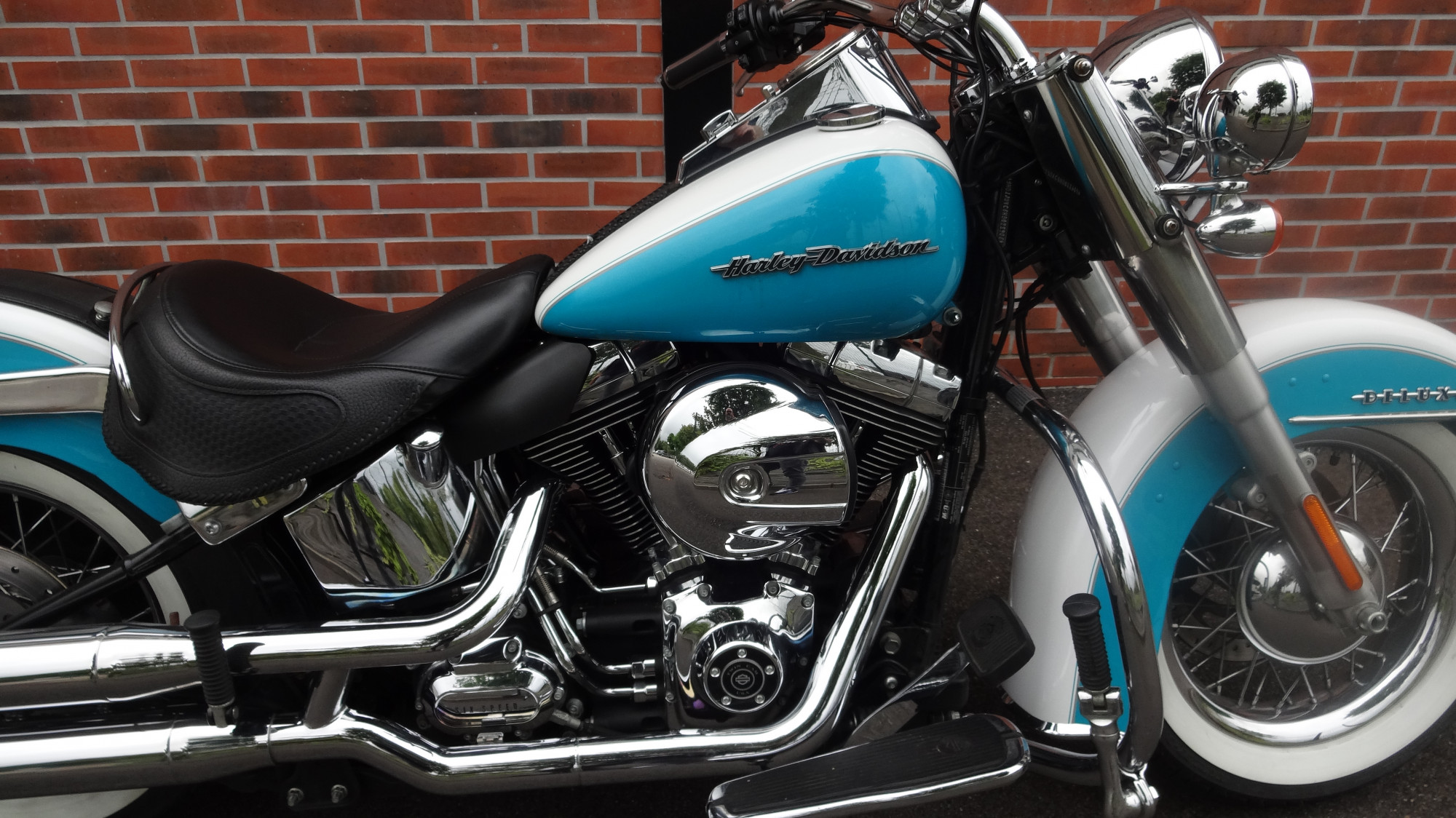 photo de HARLEY DAVIDSON SOFTAIL DELUXE 1690 1690 occasion de couleur  en vente à St Jean Du Cardonnay n°2