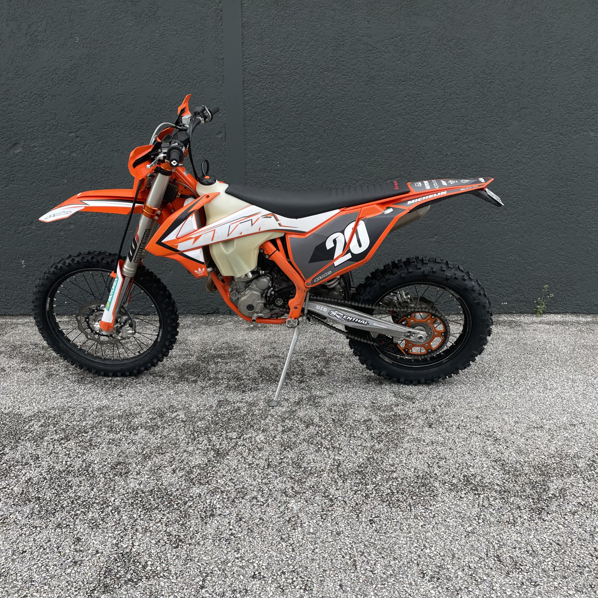 photo de KTM 250 EXC-F SIX DAYS 2019 250 occasion de couleur  en vente à Perpignan n°3