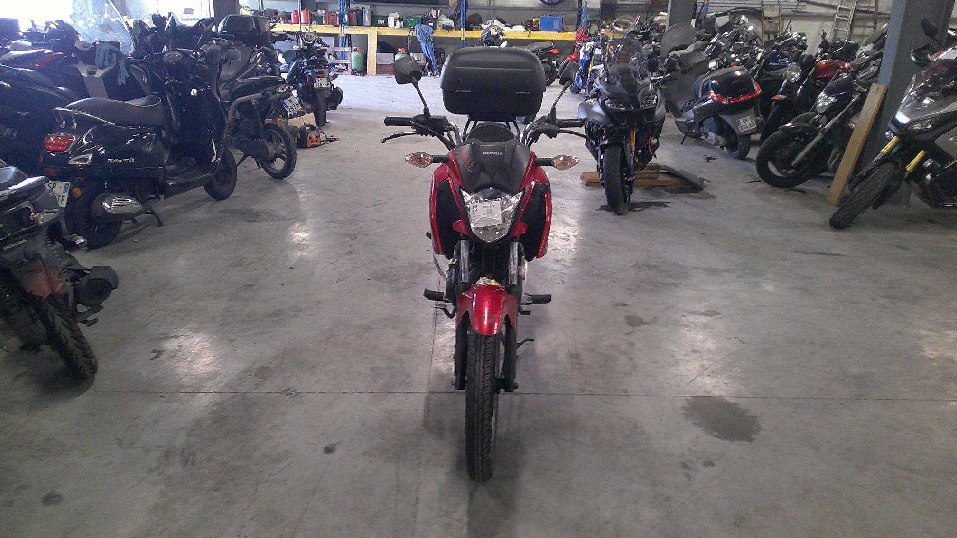 photo de HONDA CBF 125 occasion de couleur  en vente   Arles