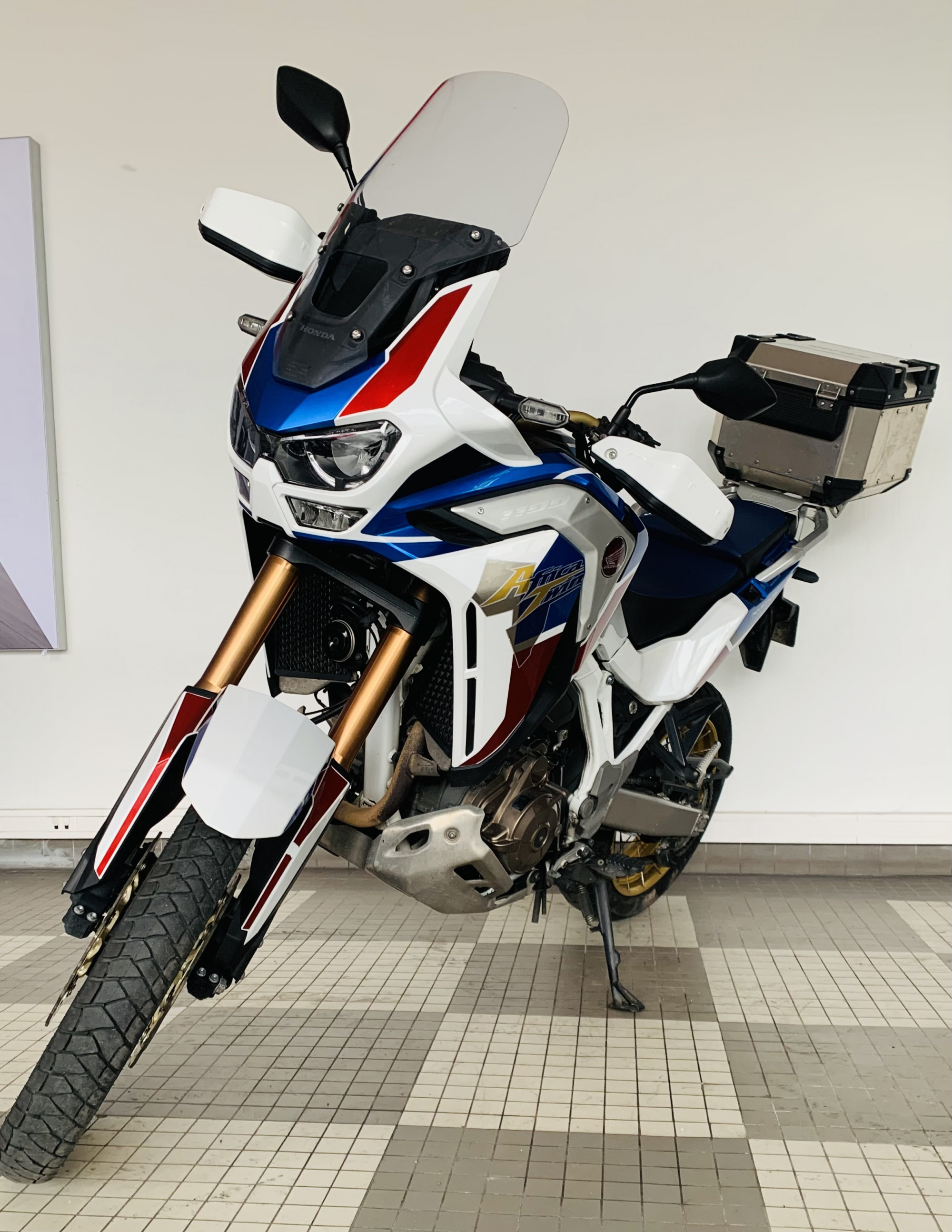 photo de HONDA AFRICA TWIN CRF1100L ADVENTURE S 1100 occasion de couleur  en vente à Melun n°3