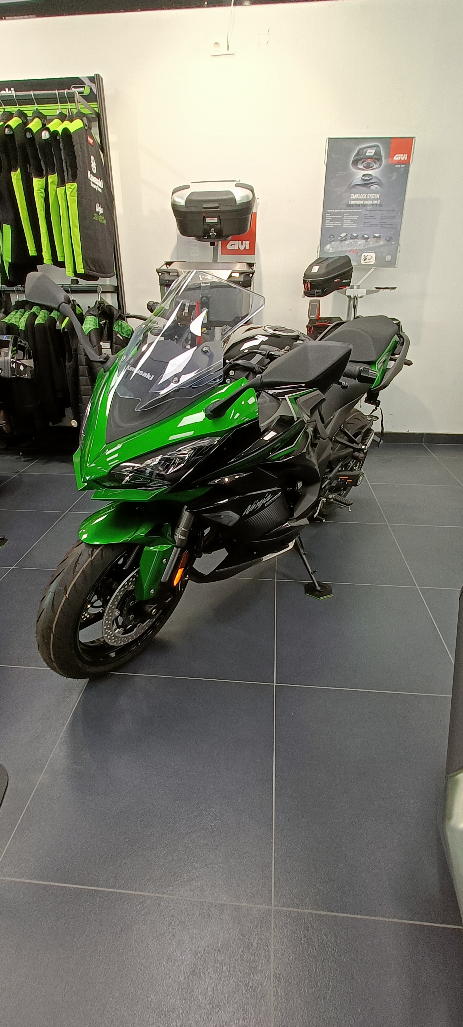 photo de KAWASAKI NINJA 1000 SX NEUF COULEUR 2023 1000 occasion de couleur  en vente   Avignon