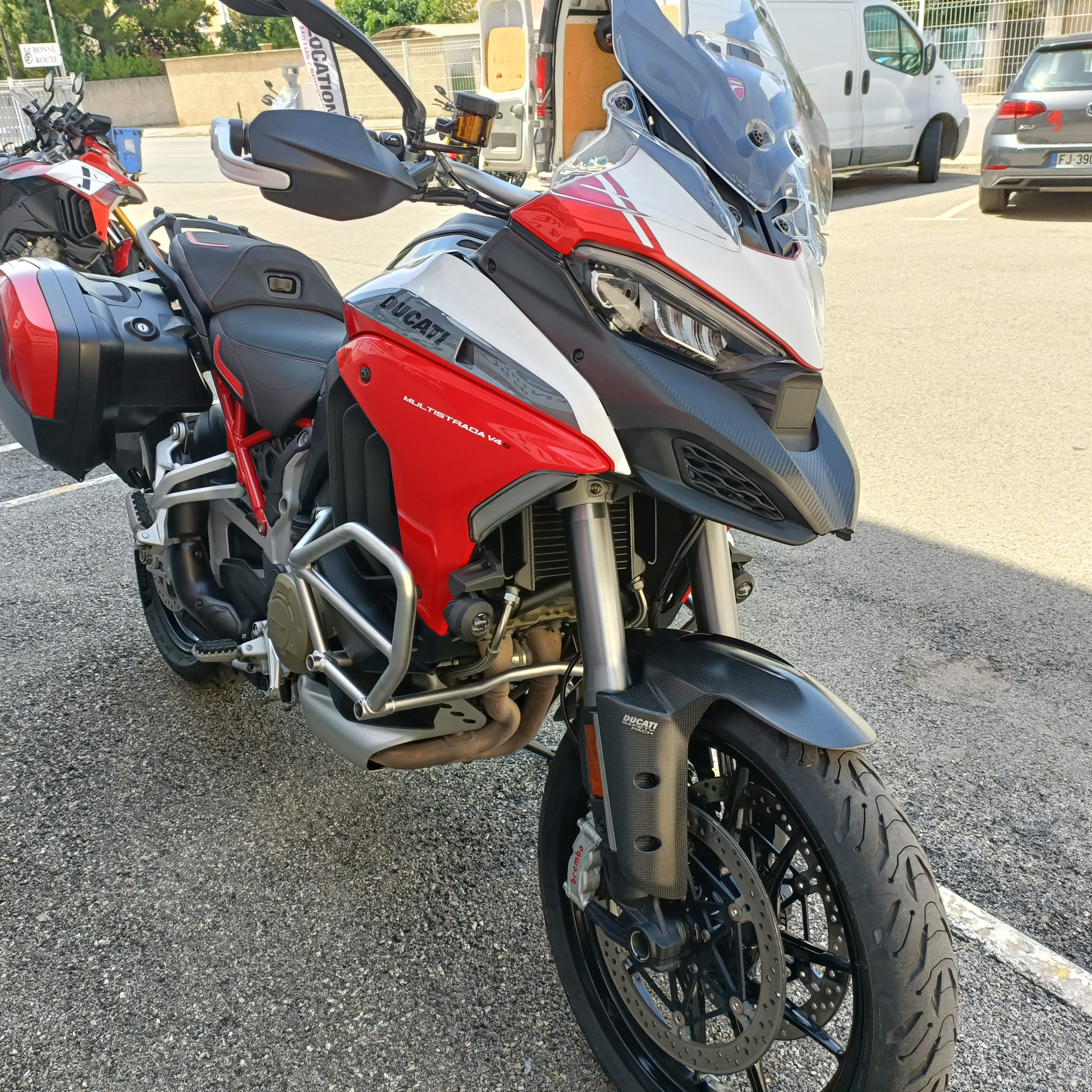 photo de DUCATI MULTISTRADA V4 S 1153 occasion de couleur  en vente à Avignon n°1