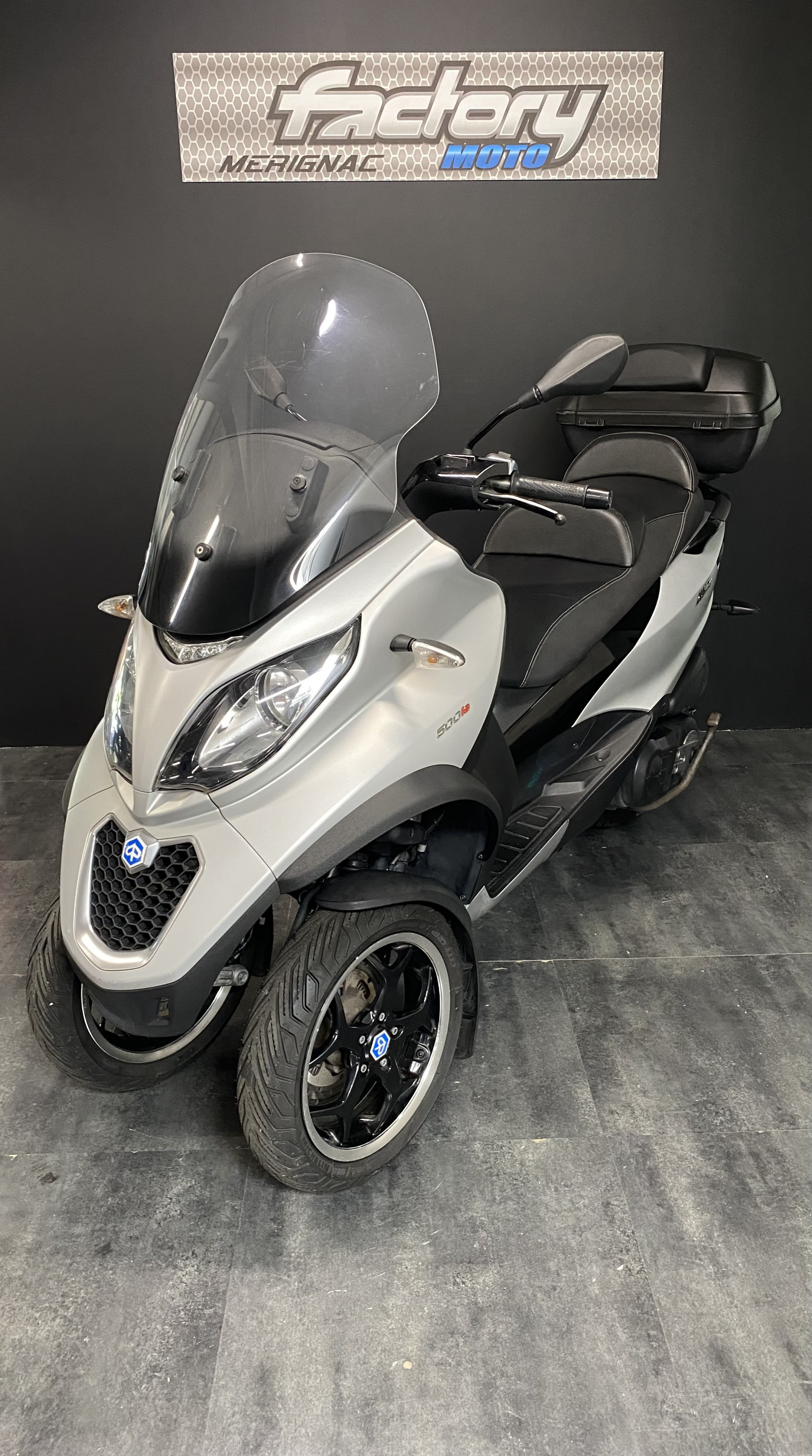 photo de PIAGGIO MP3 500 LT 500 occasion de couleur  en vente à Merignac n°2