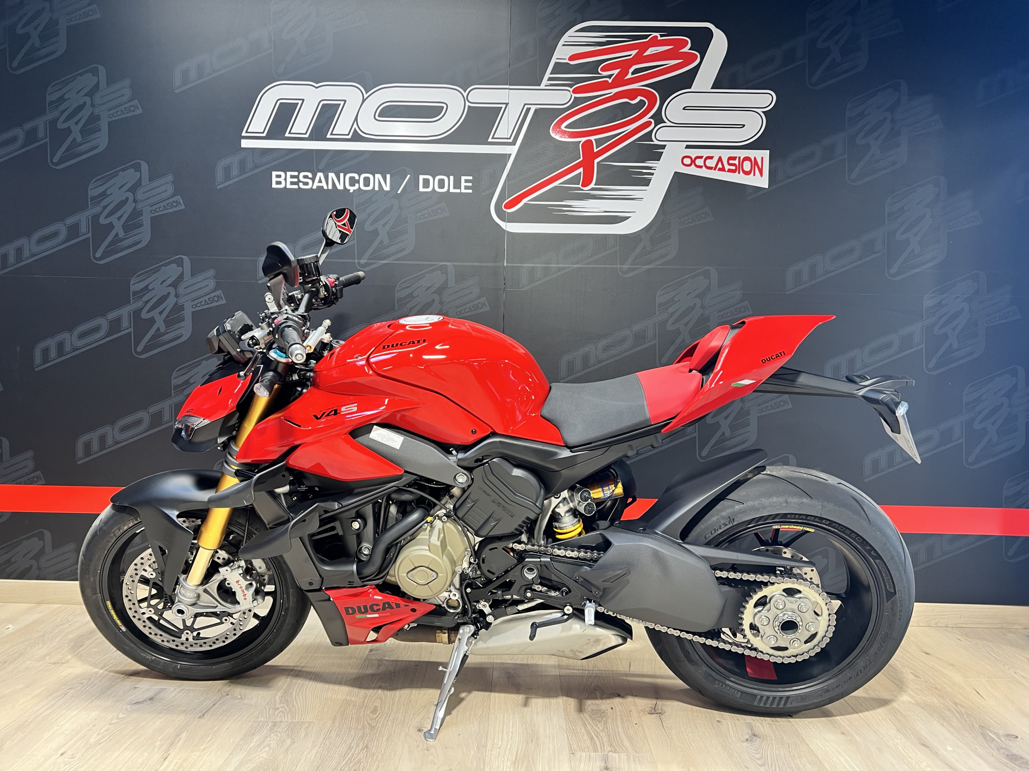 photo de DUCATI STREETFIGHTER V4S 1103 occasion de couleur  en vente   Franois