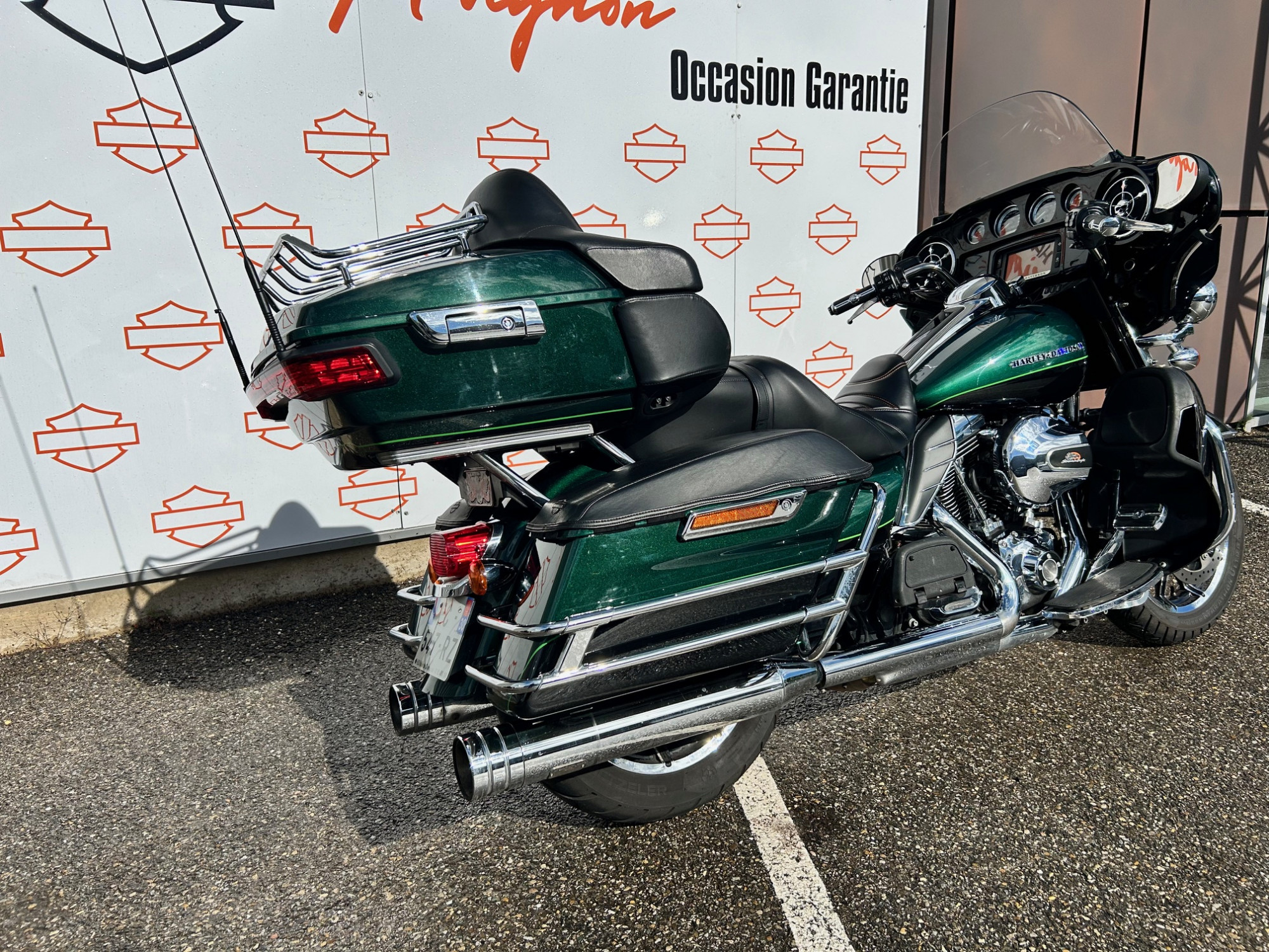 photo de HARLEY DAVIDSON TOURING ELECTRA 1690 ULTRA LIMIT 1690 occasion de couleur  en vente à Rochefort Du Gard n°3