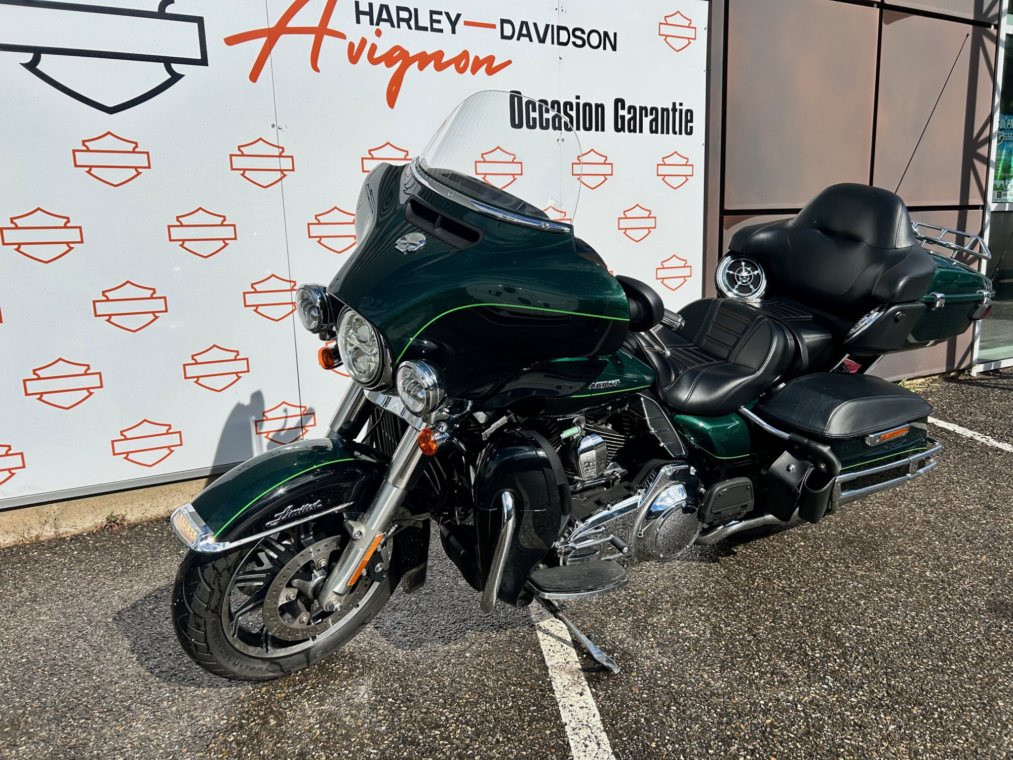 photo de HARLEY DAVIDSON TOURING ELECTRA 1690 ULTRA LIMIT 1690 occasion de couleur  en vente à Rochefort Du Gard n°1