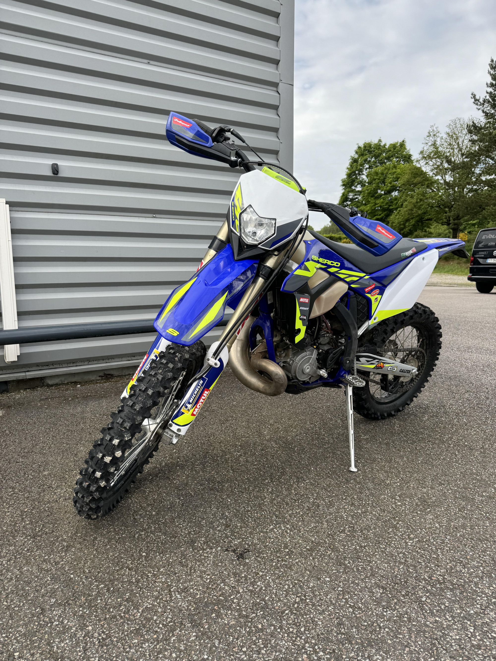 photo de SHERCO SE-R 300 FACTORY 300 occasion de couleur  en vente à Feytiat n°2