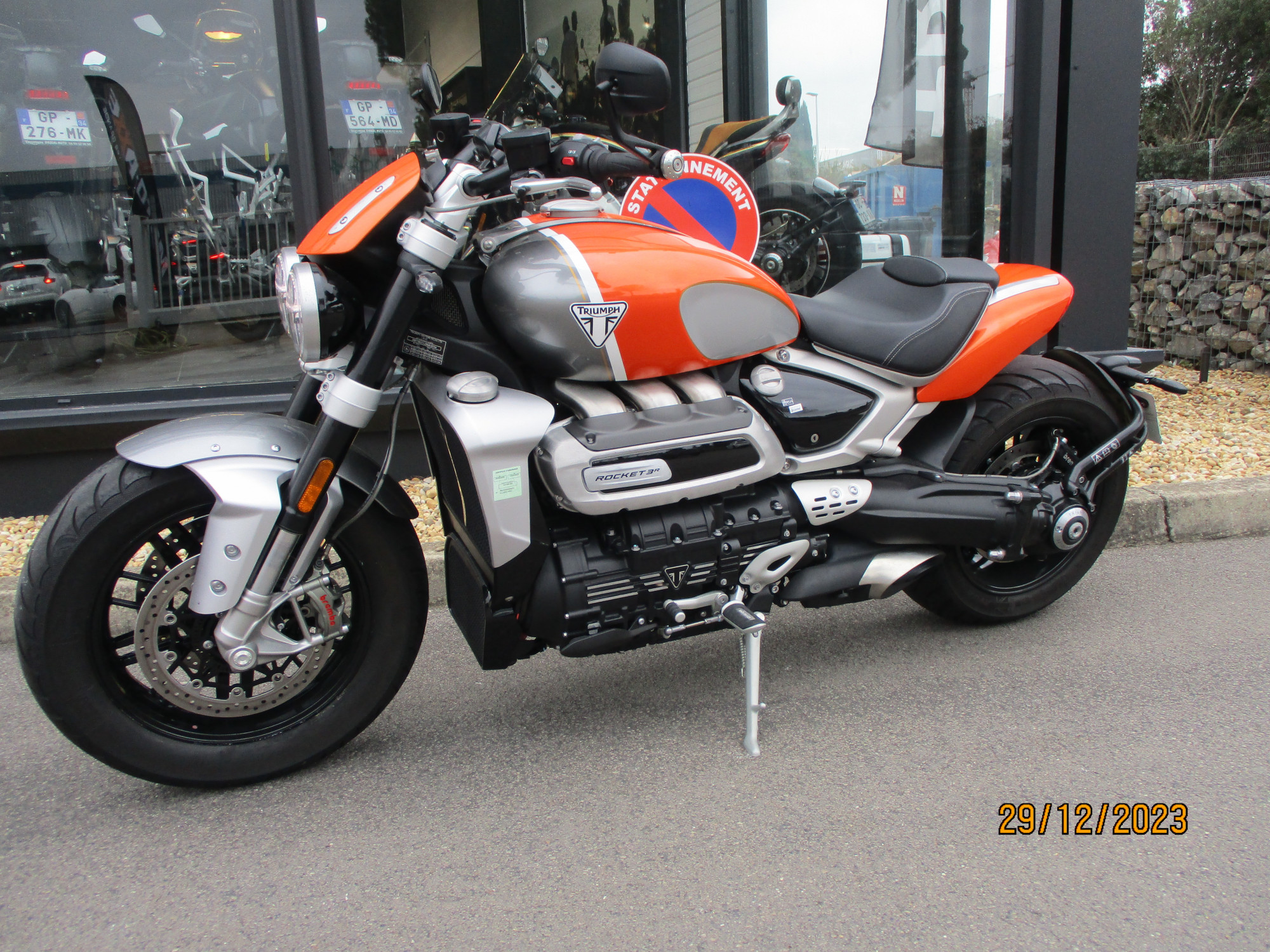 photo de TRIUMPH ROCKET 3 R 2500 occasion de couleur  en vente à Montpellier n°3