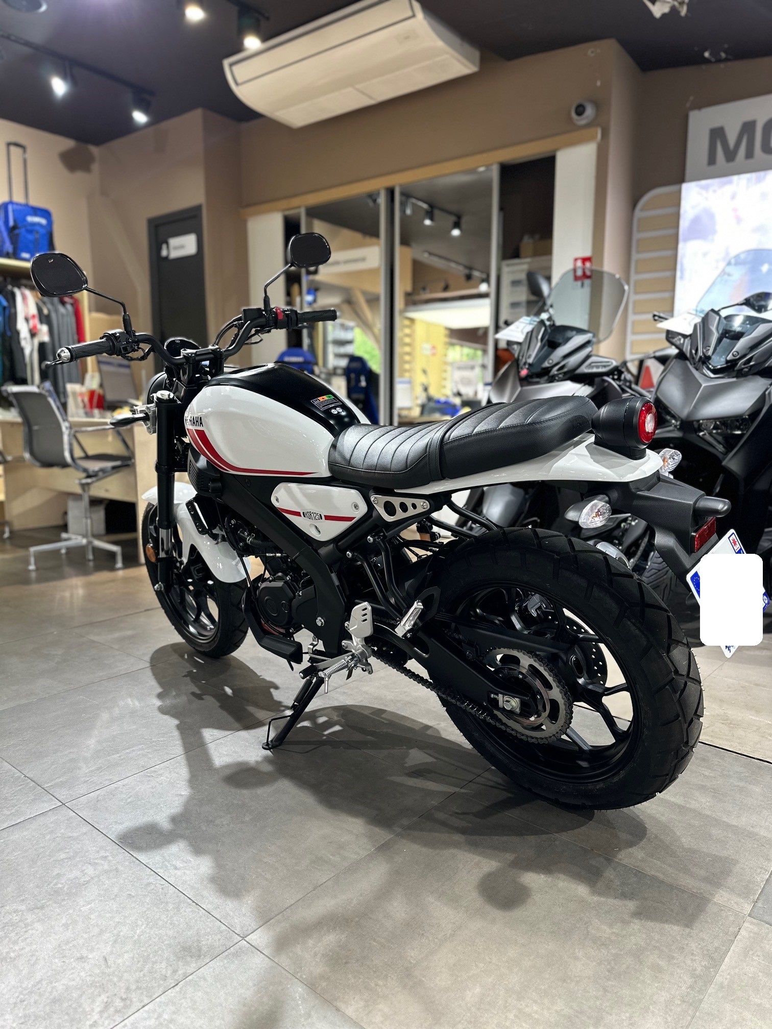 photo de YAMAHA XSR 125 125 occasion de couleur  en vente à Joinville Le Pont n°3