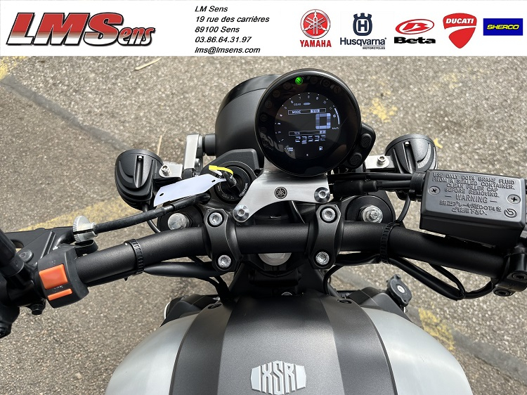 photo de YAMAHA XSR 900 850 occasion de couleur  en vente à Sens n°3